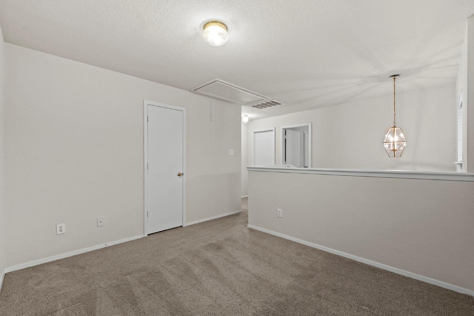 4 Bed Single-Family Home in City Park 77047 with Detached 2-Car Garage property image