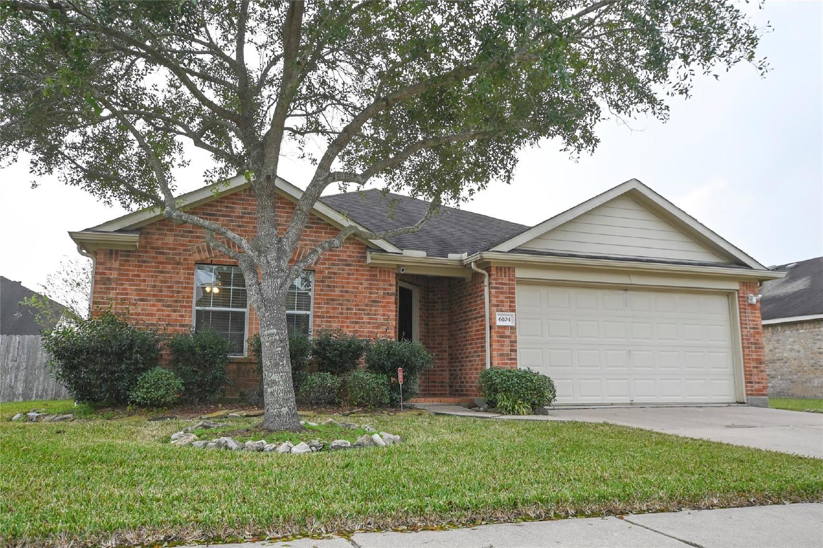 4 Bed Single-Family Home in Pearland TX 77584 with Attached Garage property image