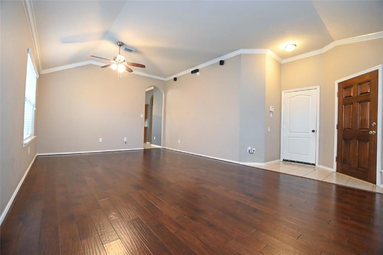 4 Bed Single-Family Home in Pearland TX 77584 with Attached Garage property image