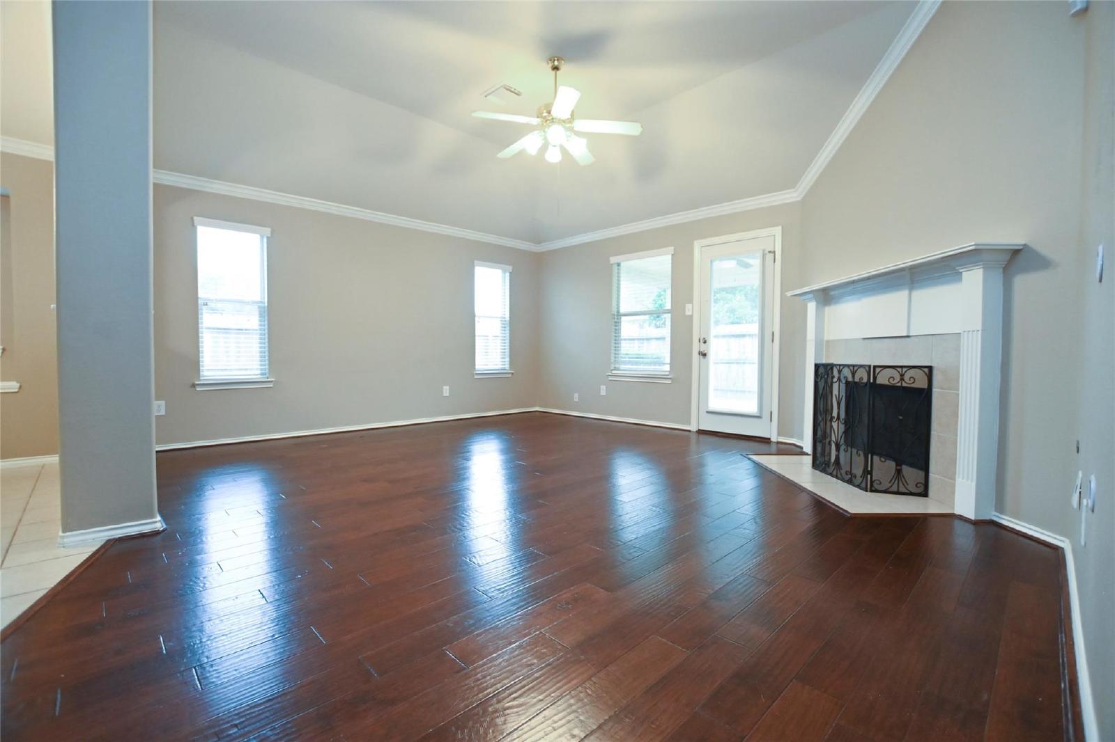 4 Bed Single-Family Home in Pearland TX 77584 with Attached Garage property image