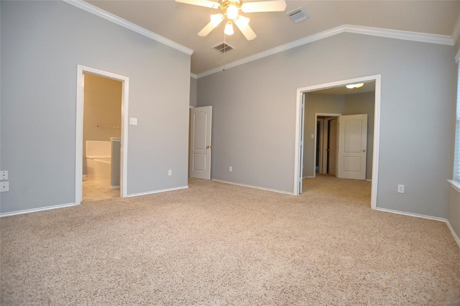 4 Bed Single-Family Home in Pearland TX 77584 with Attached Garage property image