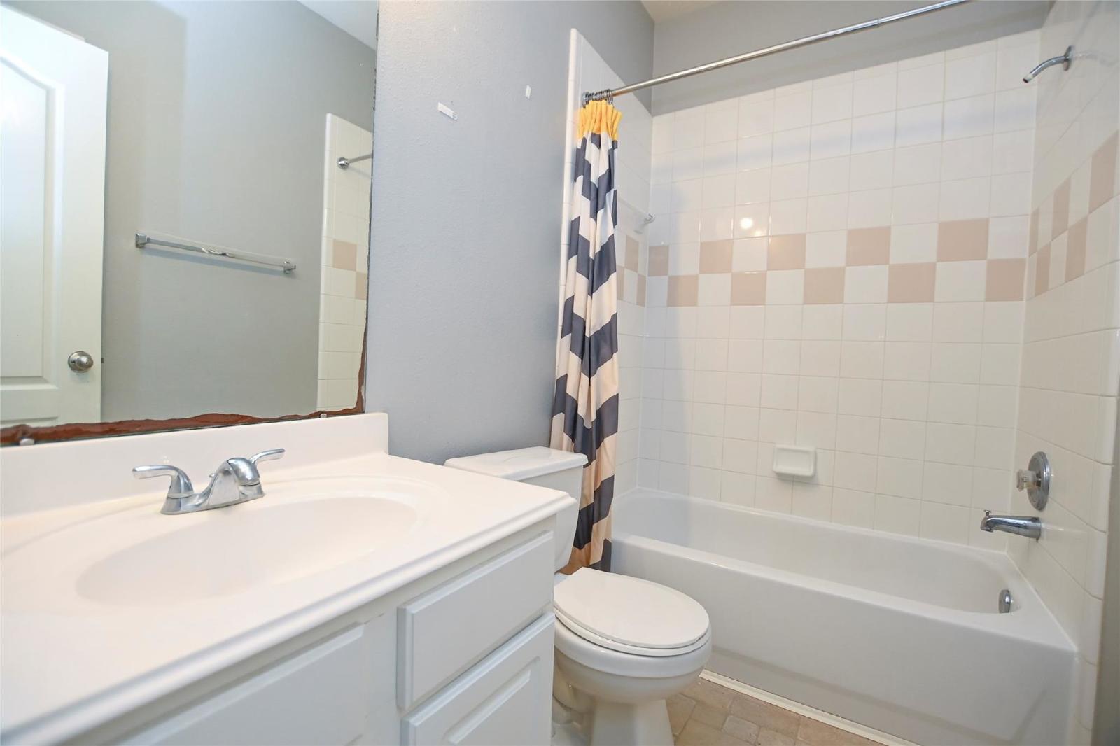 4 Bed Single-Family Home in Pearland TX 77584 with Attached Garage property image