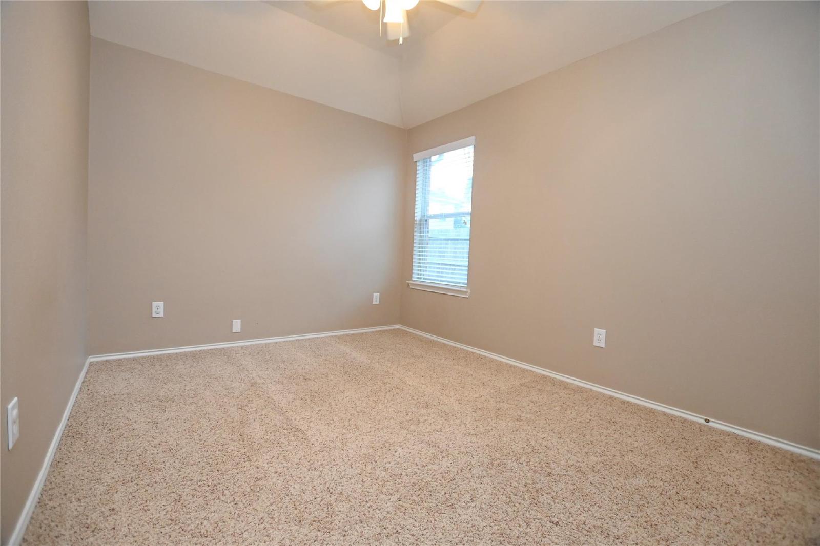4 Bed Single-Family Home in Pearland TX 77584 with Attached Garage property image