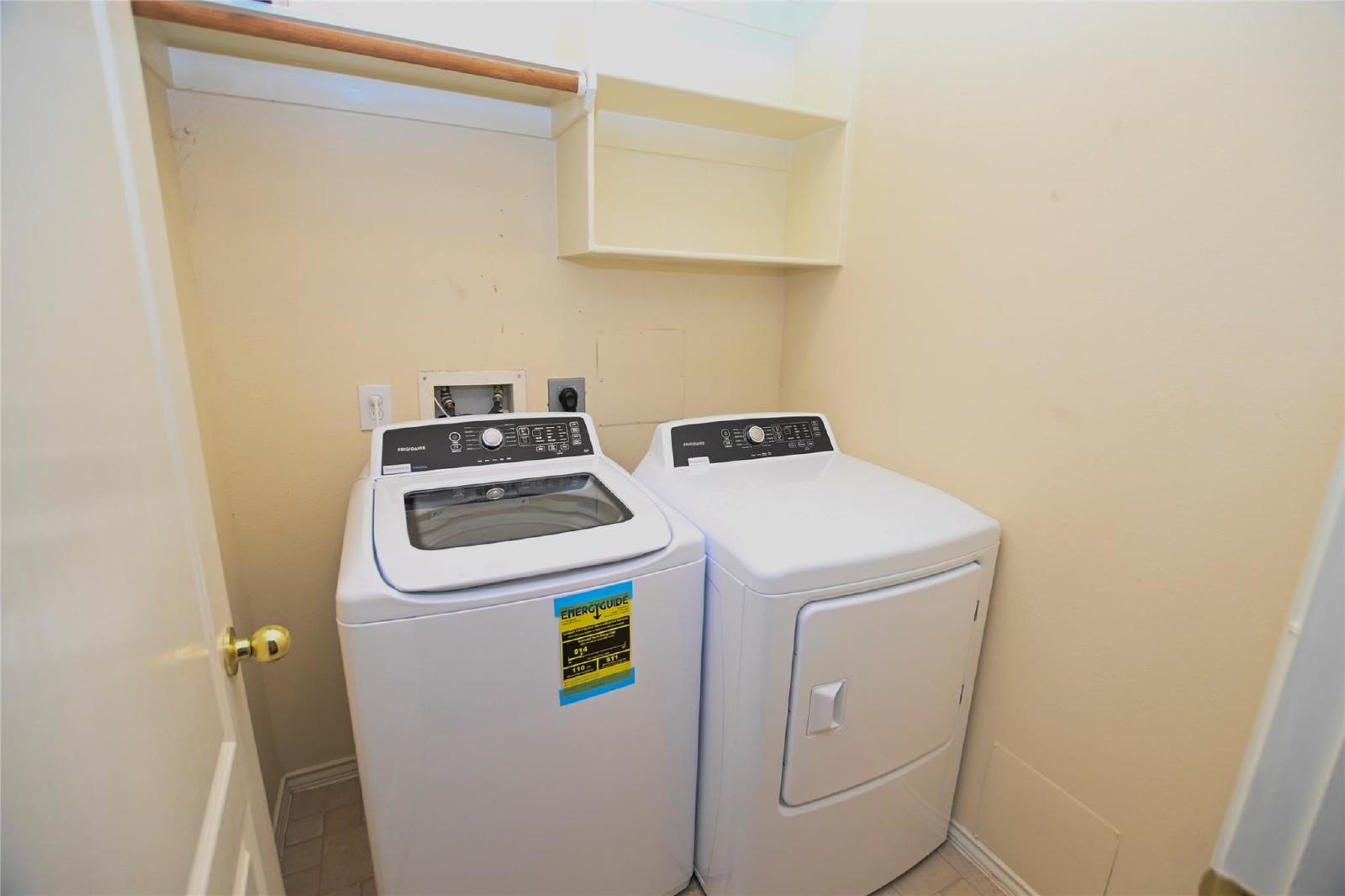 4 Bed Single-Family Home in Pearland TX 77584 with Attached Garage property image