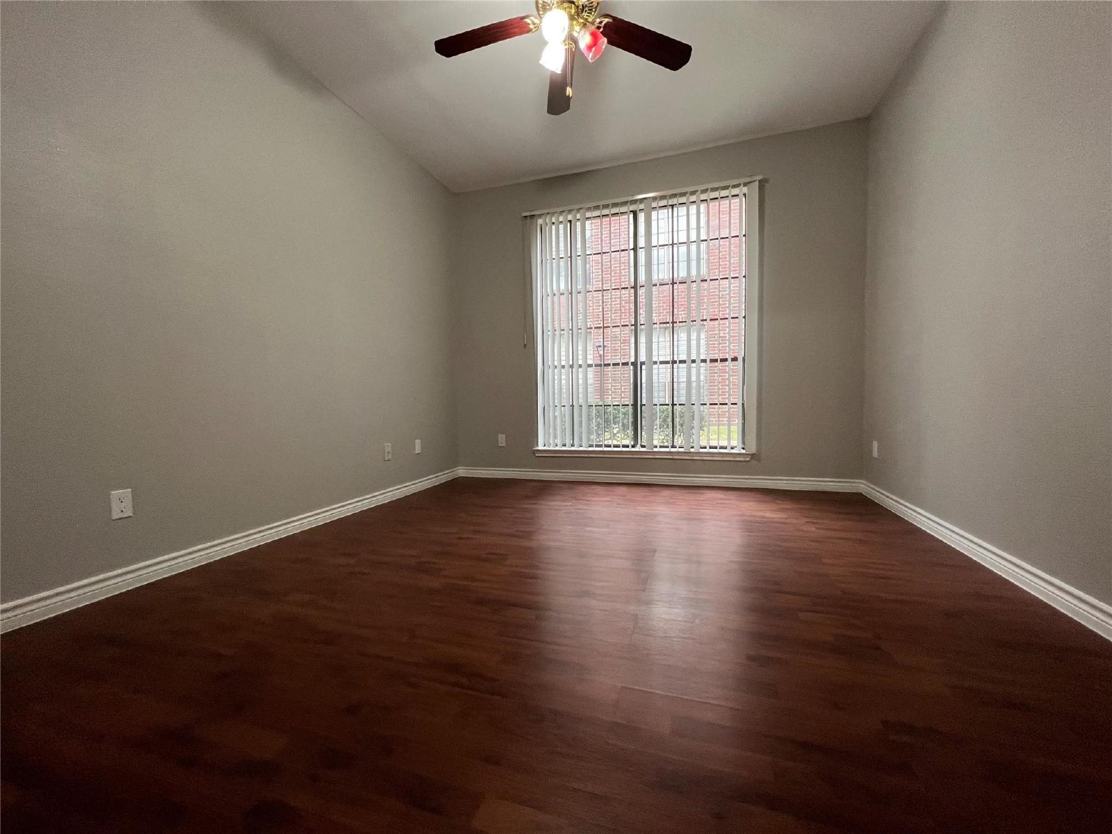 2 Bed Condo in 77054 Near Texas Medical Center + Gated Community property image