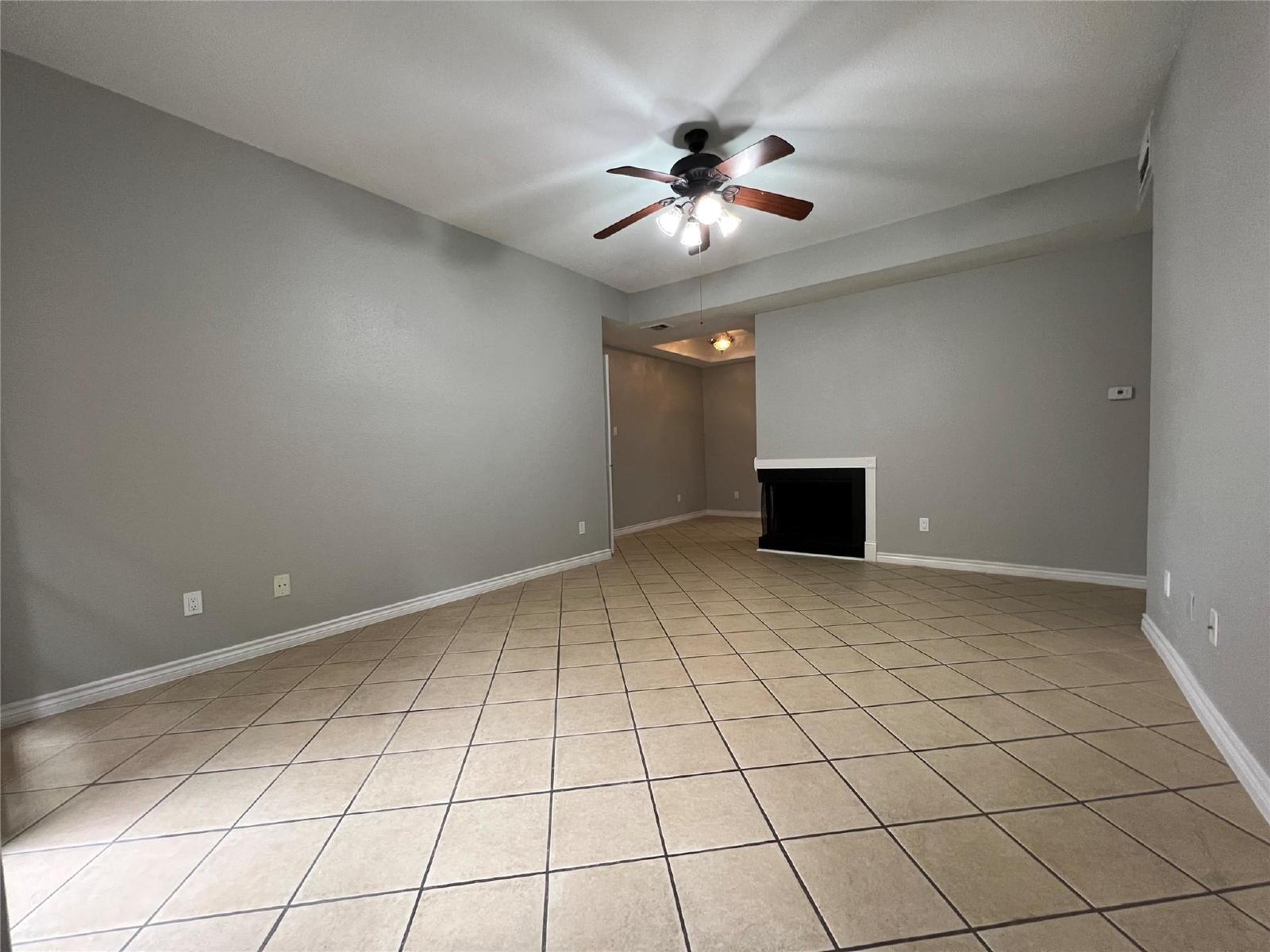 2 Bed Condo in 77054 Near Texas Medical Center + Gated Community property image