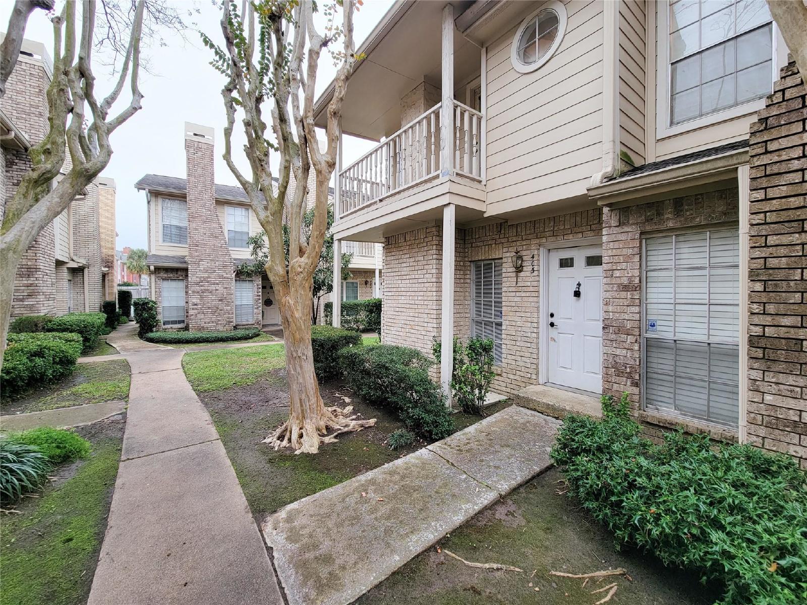 2 Bed Condo in 77054 Near Medical Center + Gated Community property image