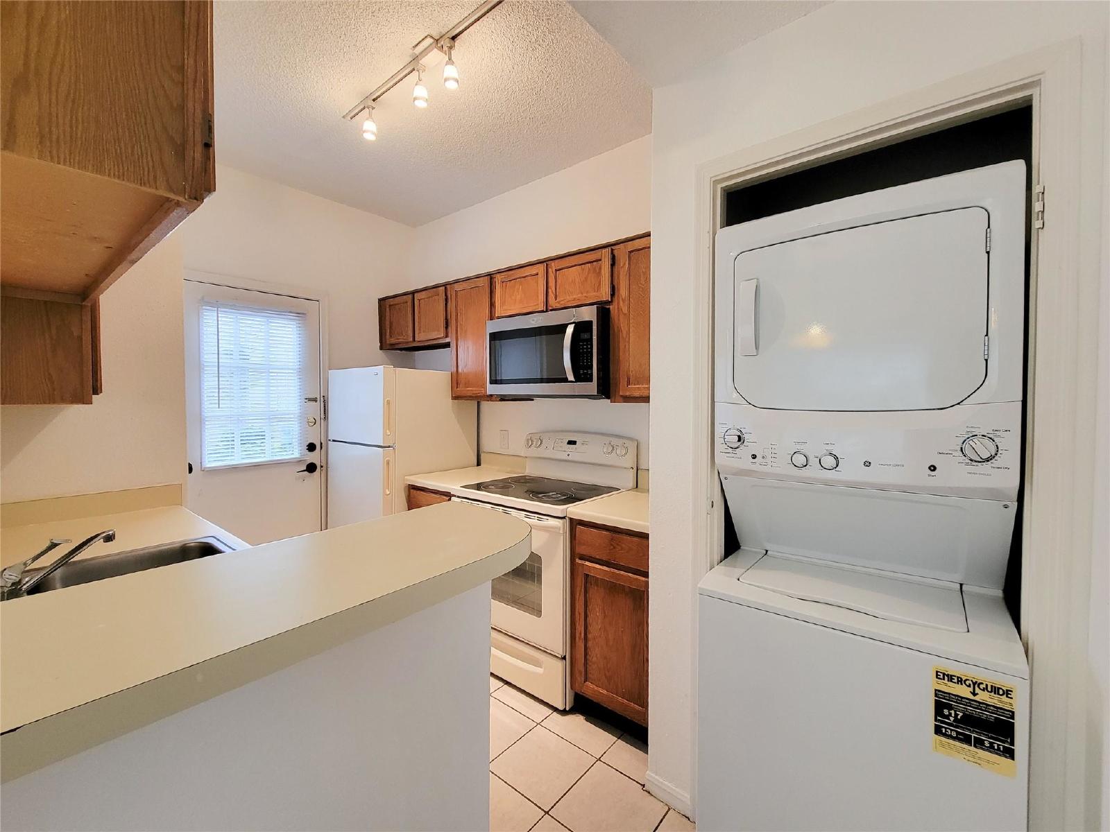 2 Bed Condo in 77054 Near Medical Center + Gated Community property image