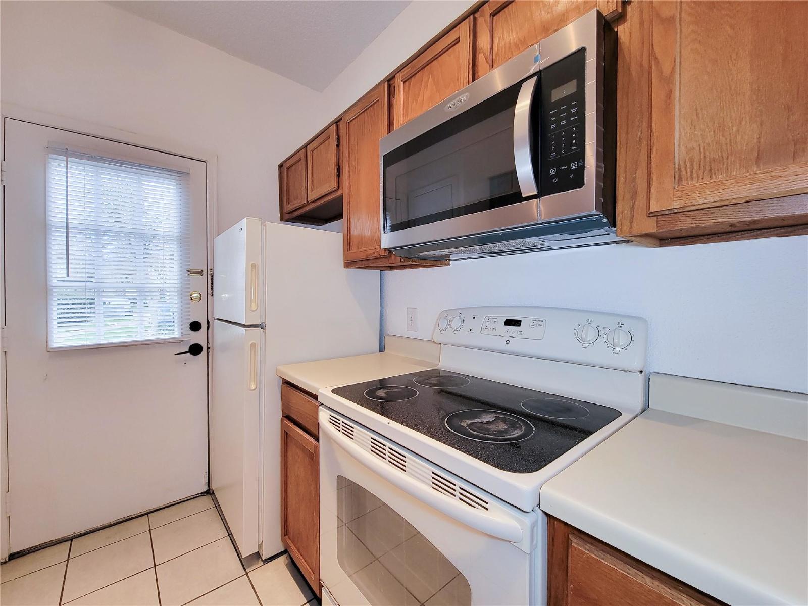 2 Bed Condo in 77054 Near Medical Center + Gated Community property image