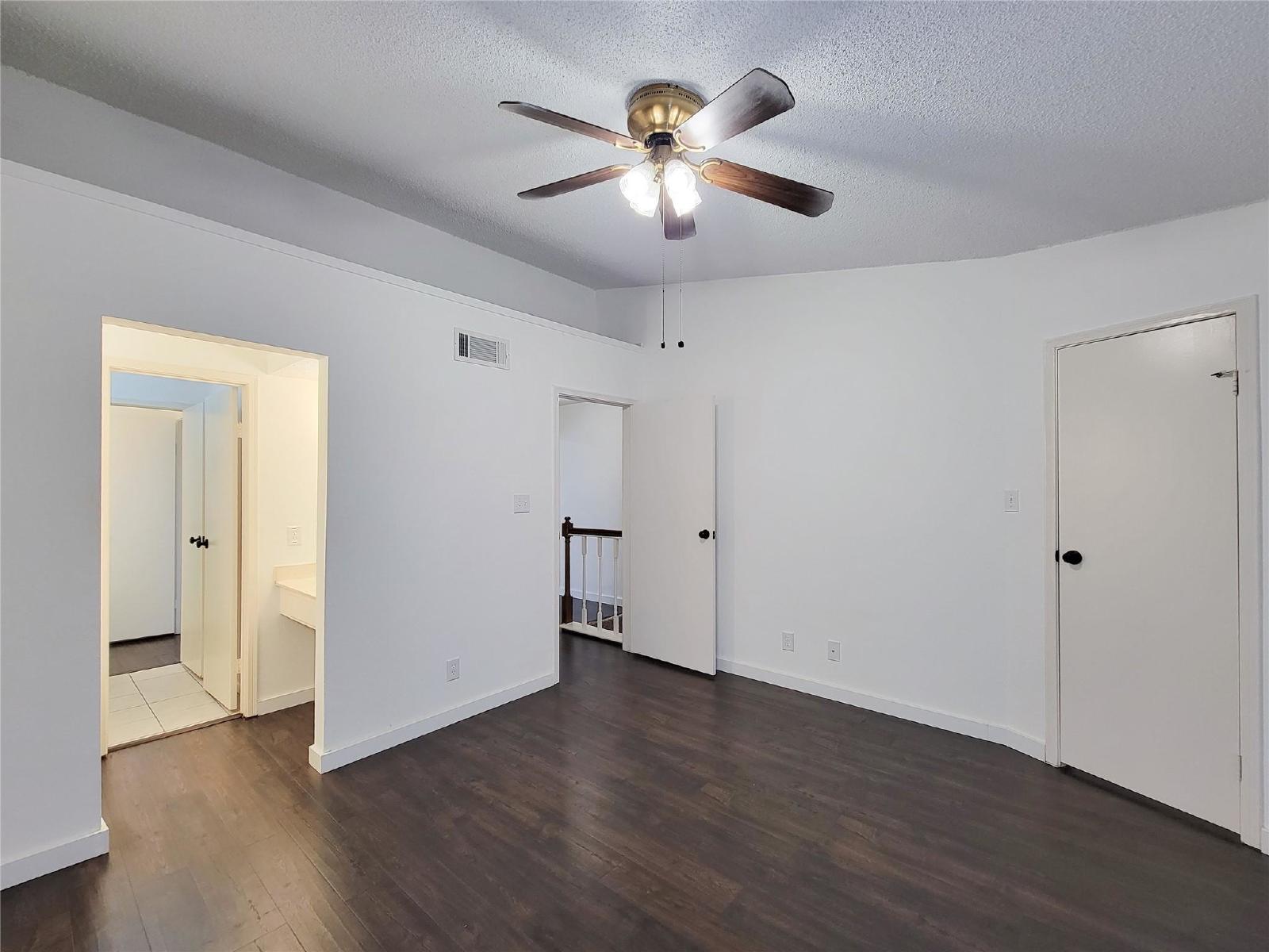 2 Bed Condo in 77054 Near Medical Center + Gated Community property image
