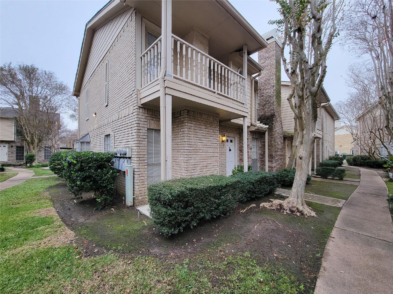 2 Bed Condo in 77054 Near Medical Center + Gated Community property image
