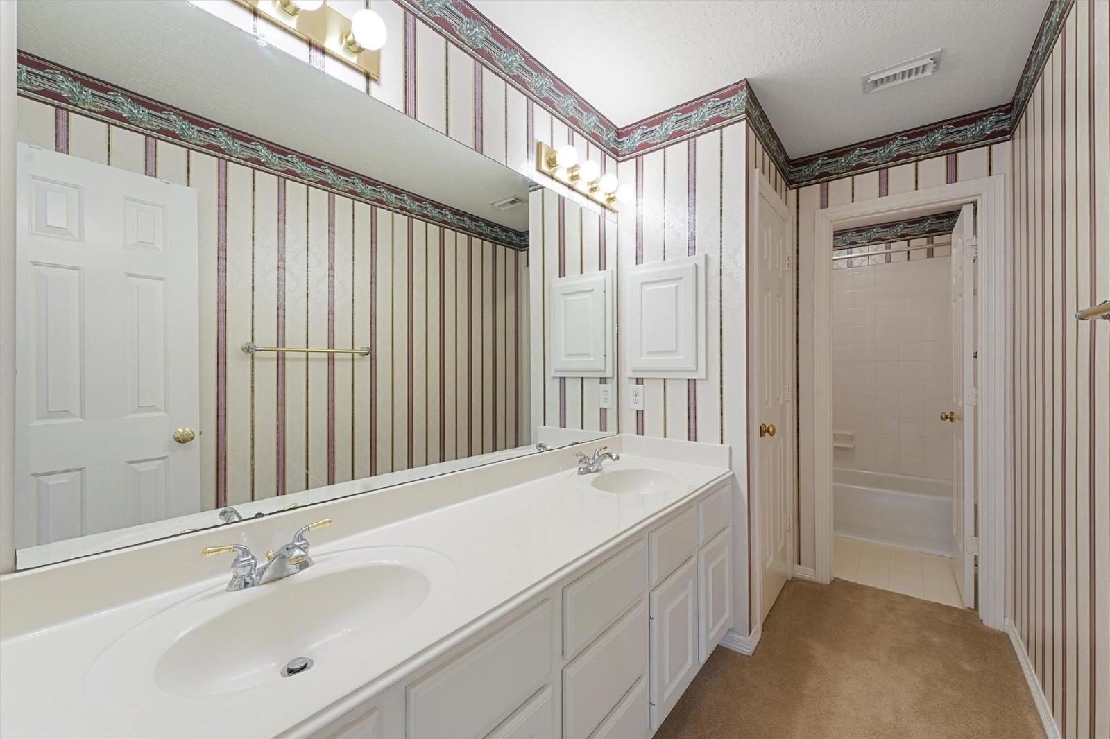 4 Bed Home in Katy TX 77494 Near Cinco Ranch Area property image