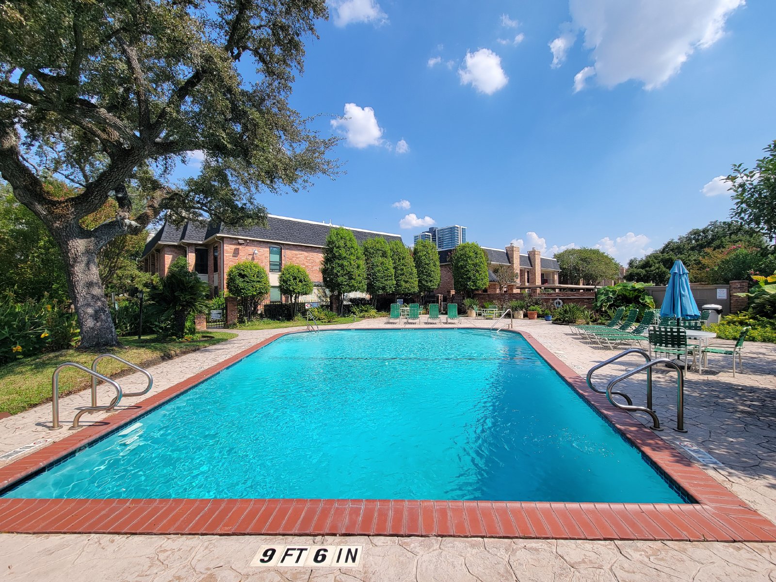 Luxury River Oaks Corner Condo with 24/7 Security & Walkable Location property image