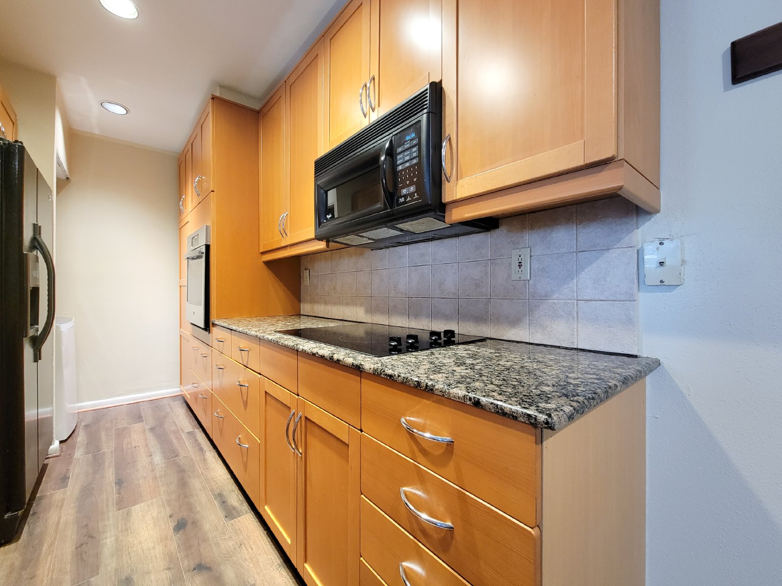 Luxury River Oaks Corner Condo with 24/7 Security & Walkable Location property image