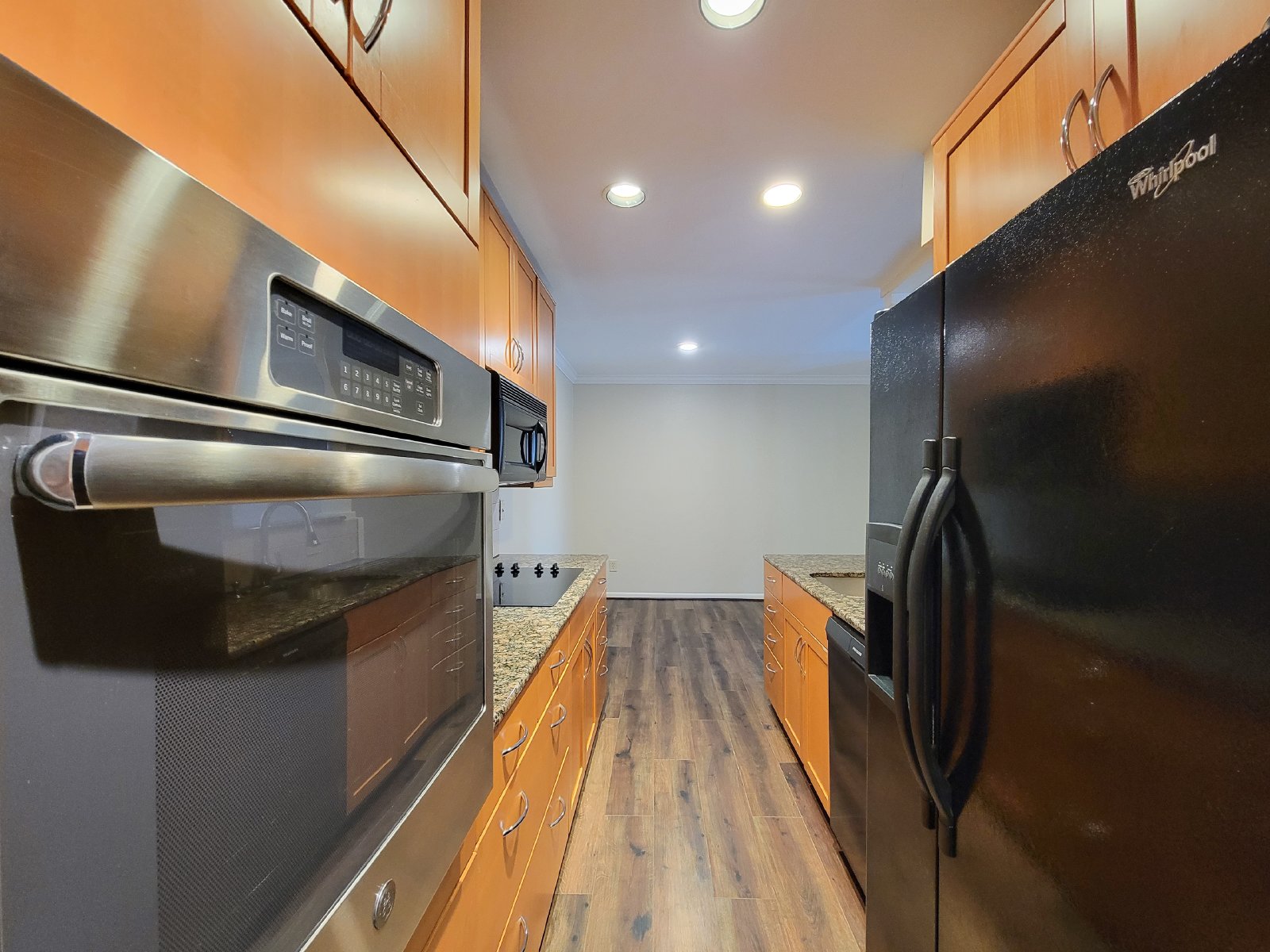 Luxury River Oaks Corner Condo with 24/7 Security & Walkable Location property image