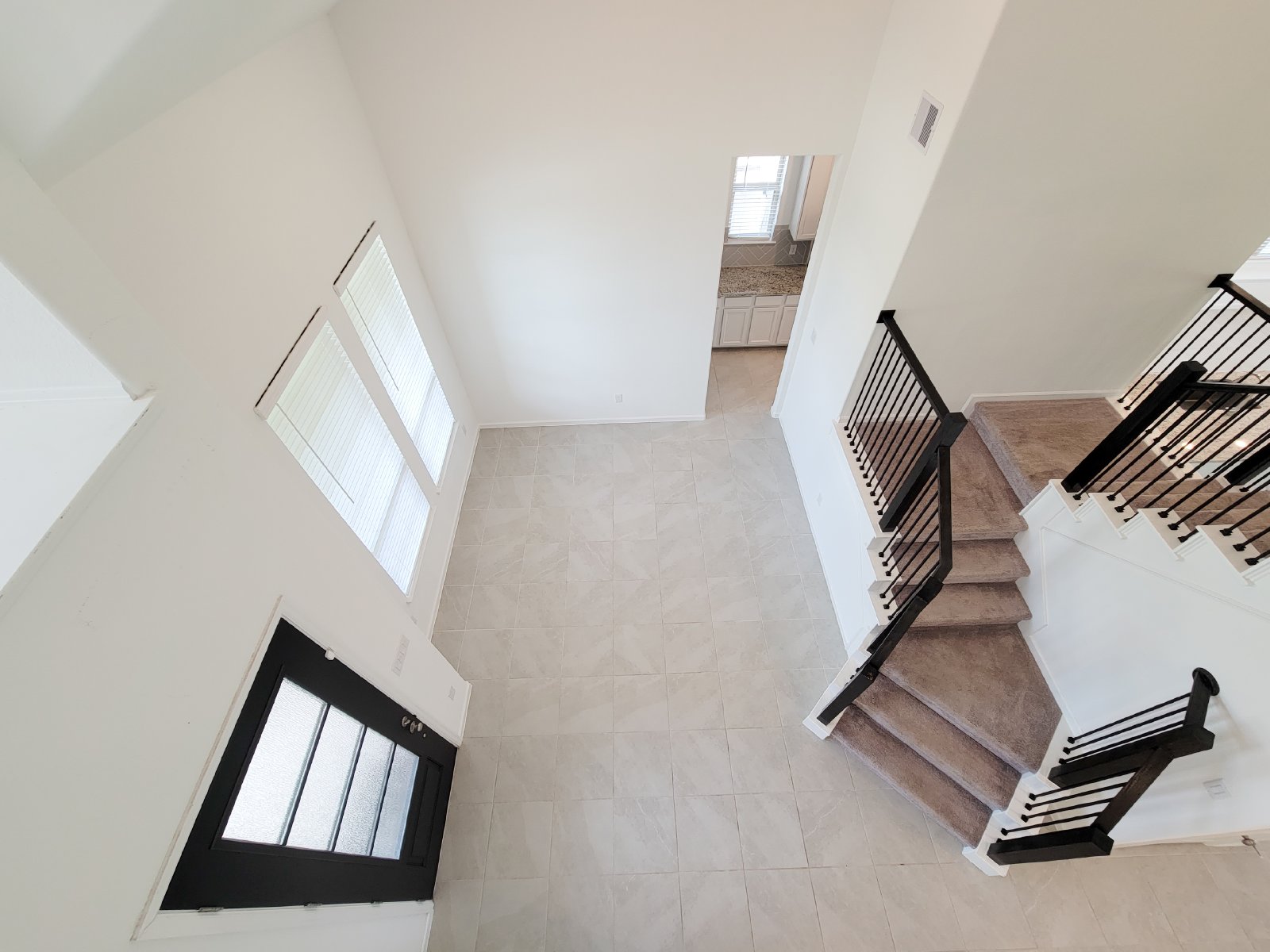 Beautiful 2-story home in Royal Brook at Kingwood featuring 4 bedrooms and 2.5 bathrooms property image