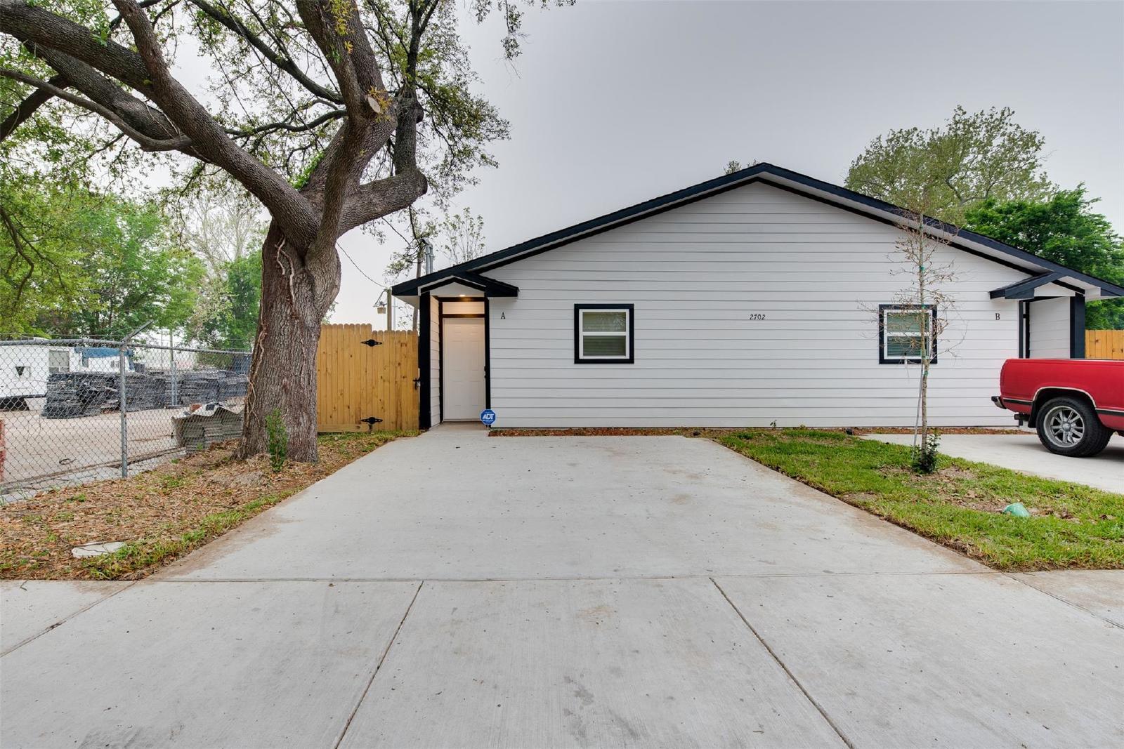 3 Bedroom Duplex Unit in North Houston 77026 Near I-69 & I-610 property image