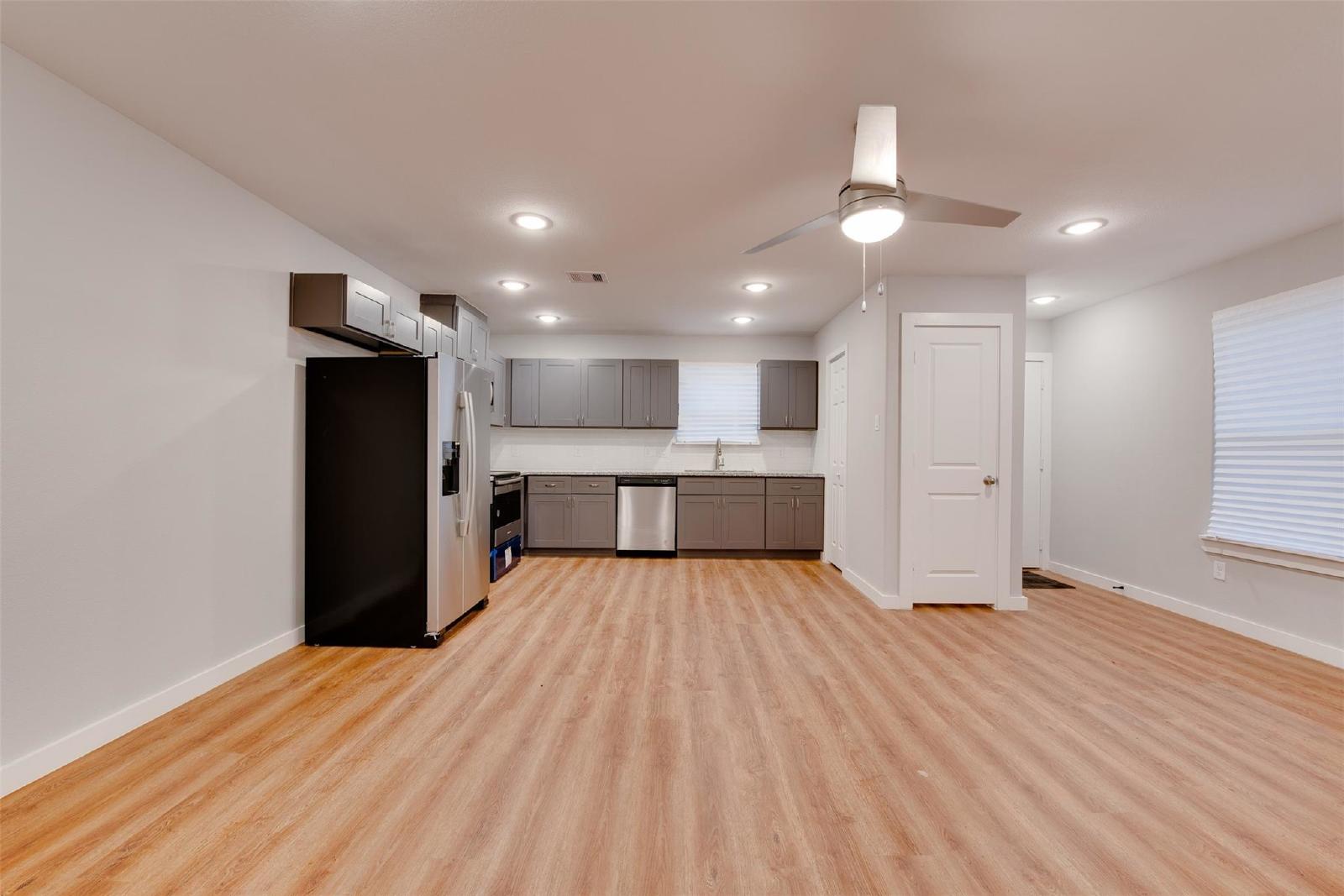3 Bedroom Duplex Unit in North Houston 77026 Near I-69 & I-610 property image