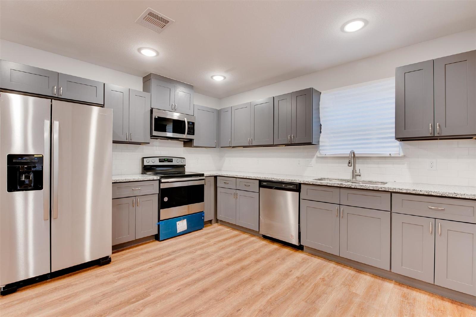 3 Bedroom Duplex Unit in North Houston 77026 Near I-69 & I-610 property image