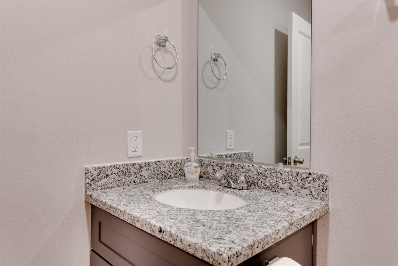 3 Bedroom Duplex Unit in North Houston 77026 Near I-69 & I-610 property image