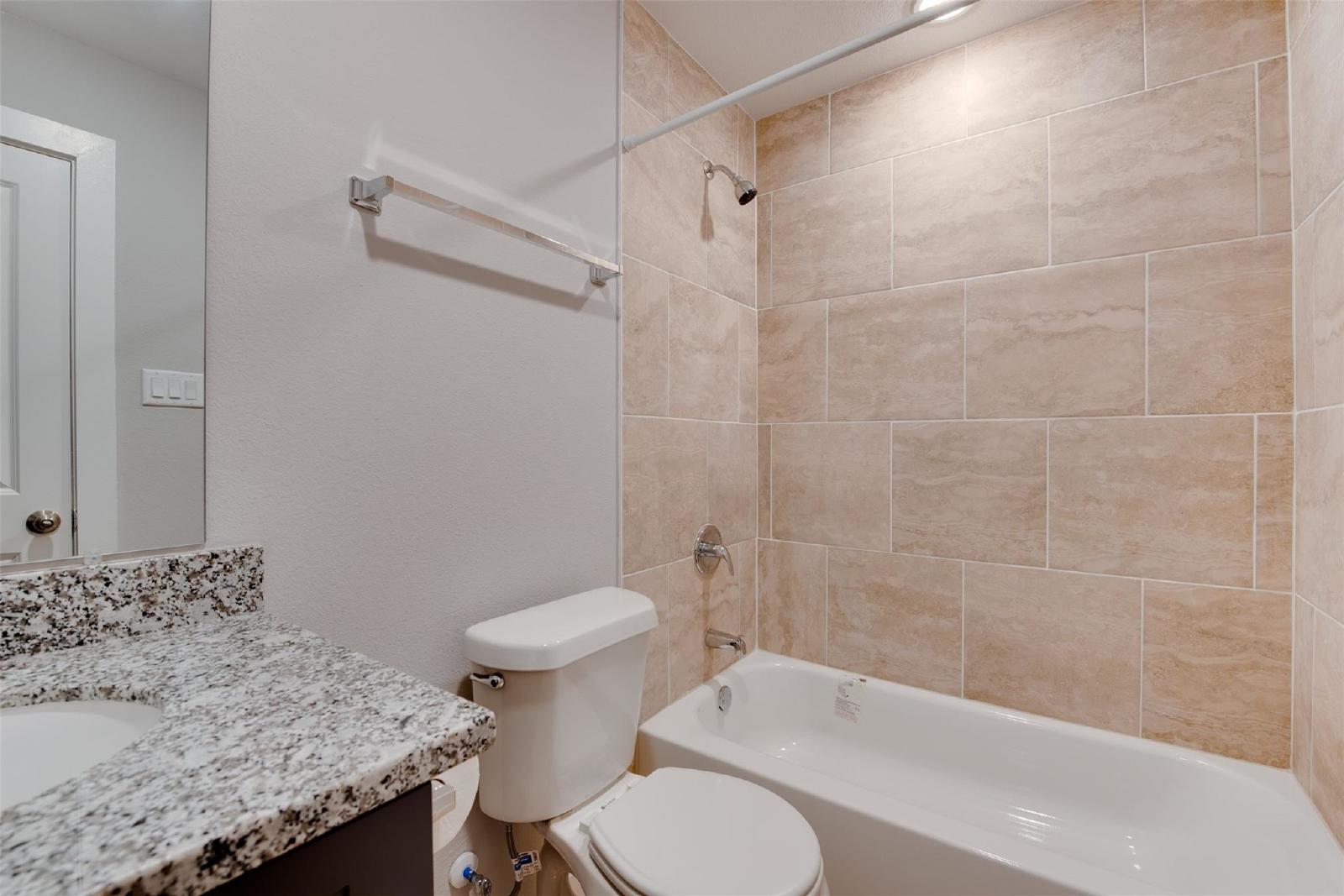 3 Bedroom Duplex Unit in North Houston 77026 Near I-69 & I-610 property image