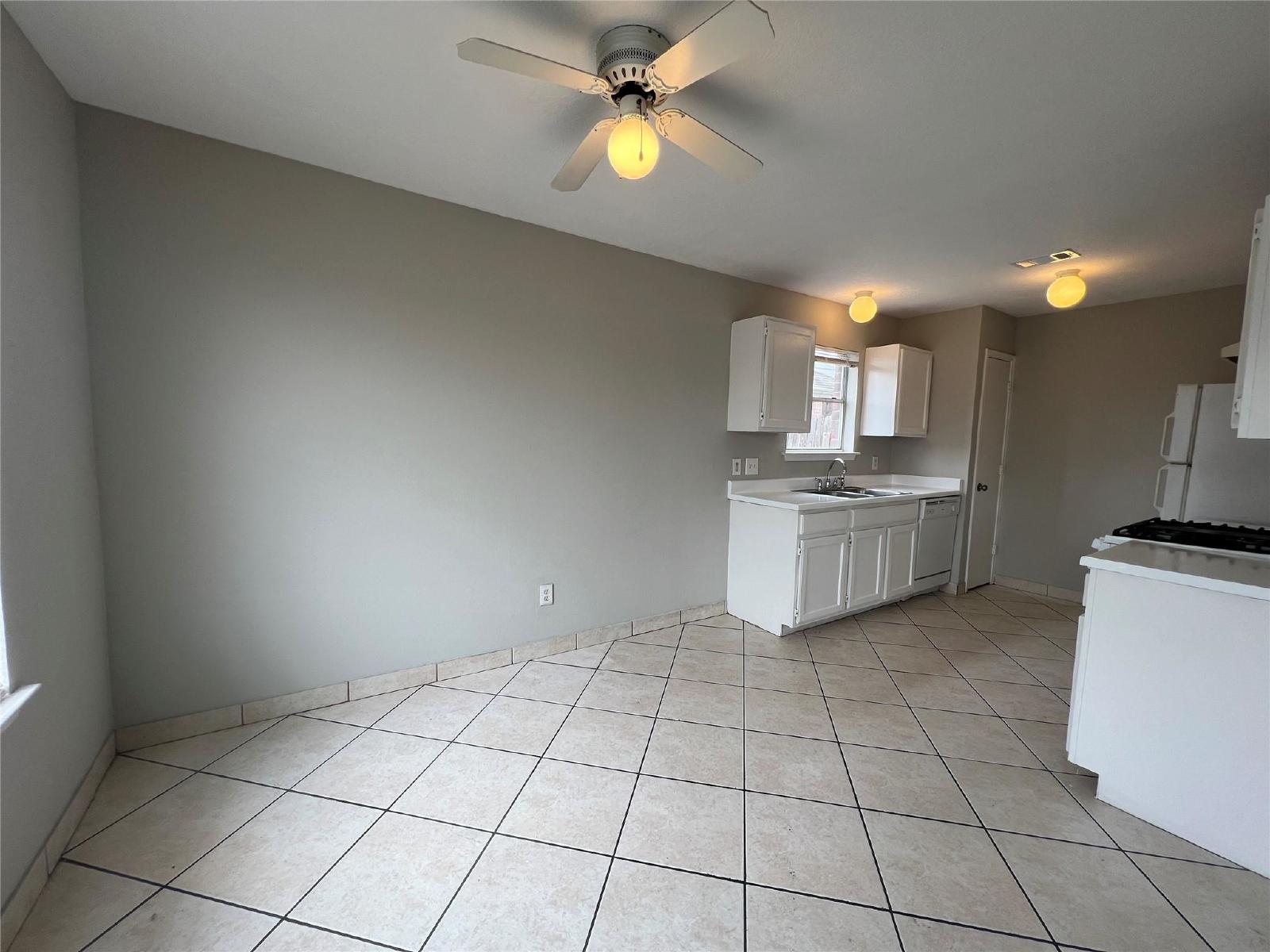 3 Bed Single Family Home in Houston 77088 with 2-Car Garage property image