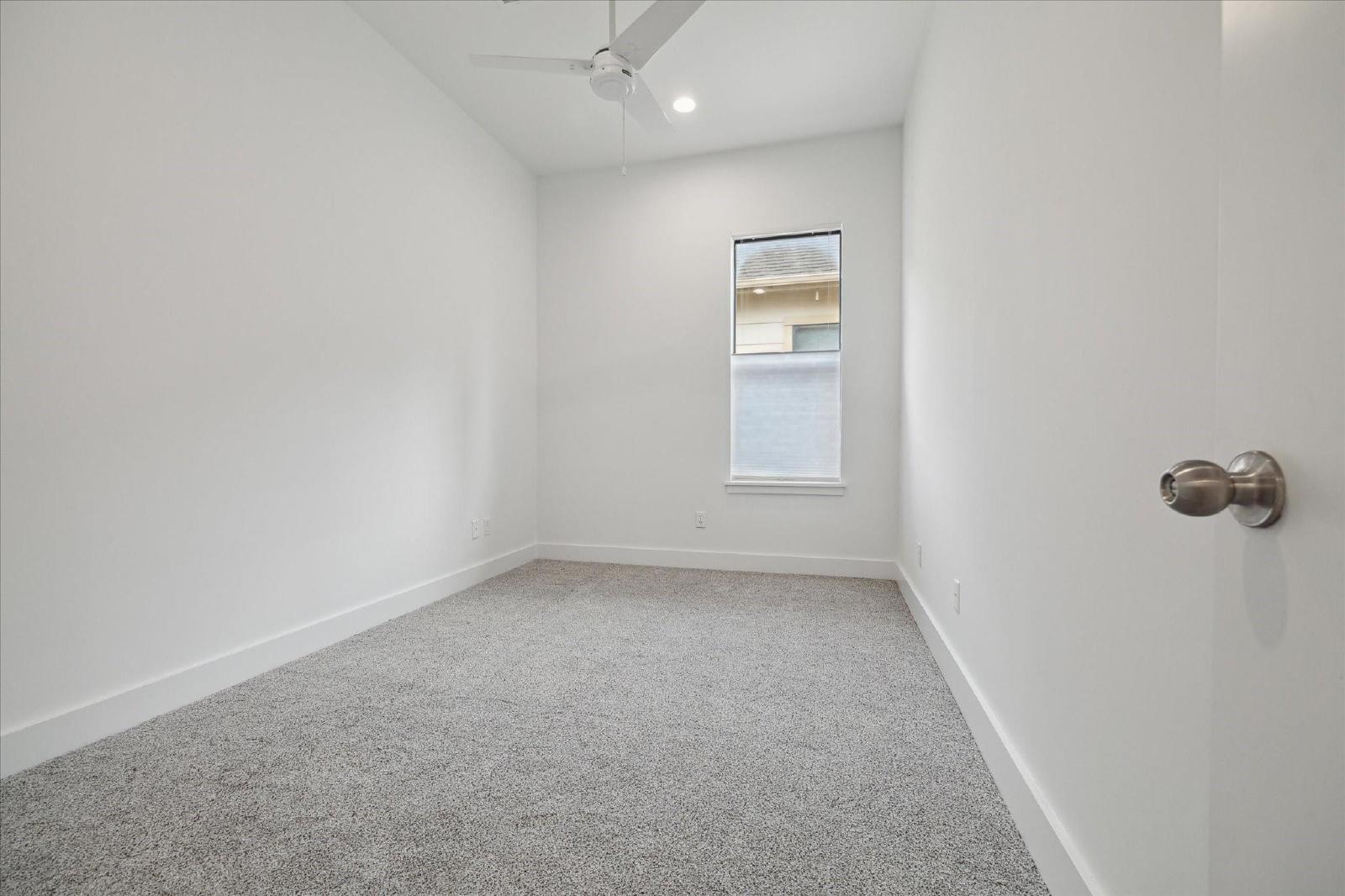 3 Bed Home for Rent in Greater Heights 77008 | 2-Car Garage + Private Backyard property image