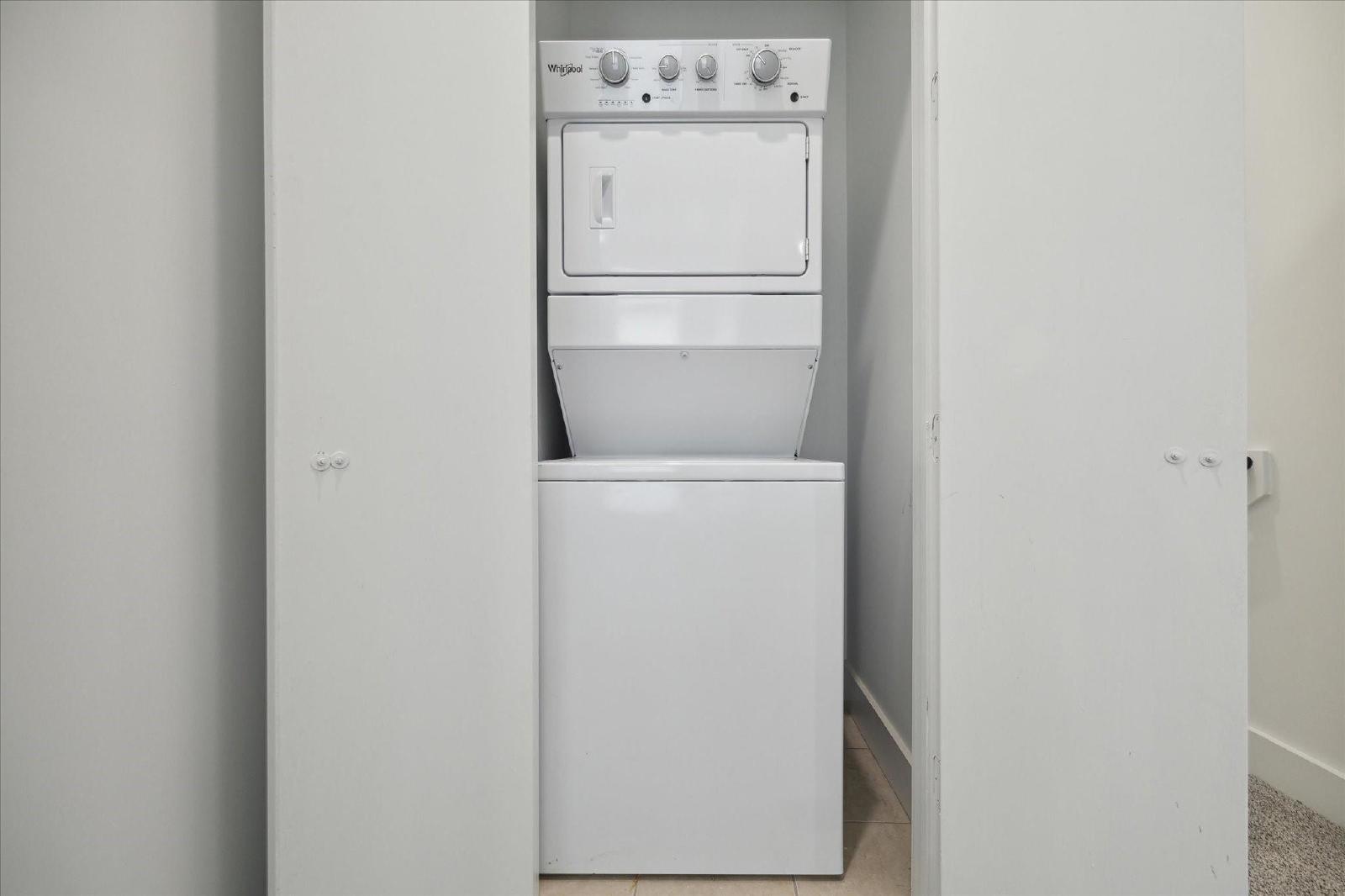 3 Bed Home for Rent in Greater Heights 77008 | 2-Car Garage + Private Backyard property image
