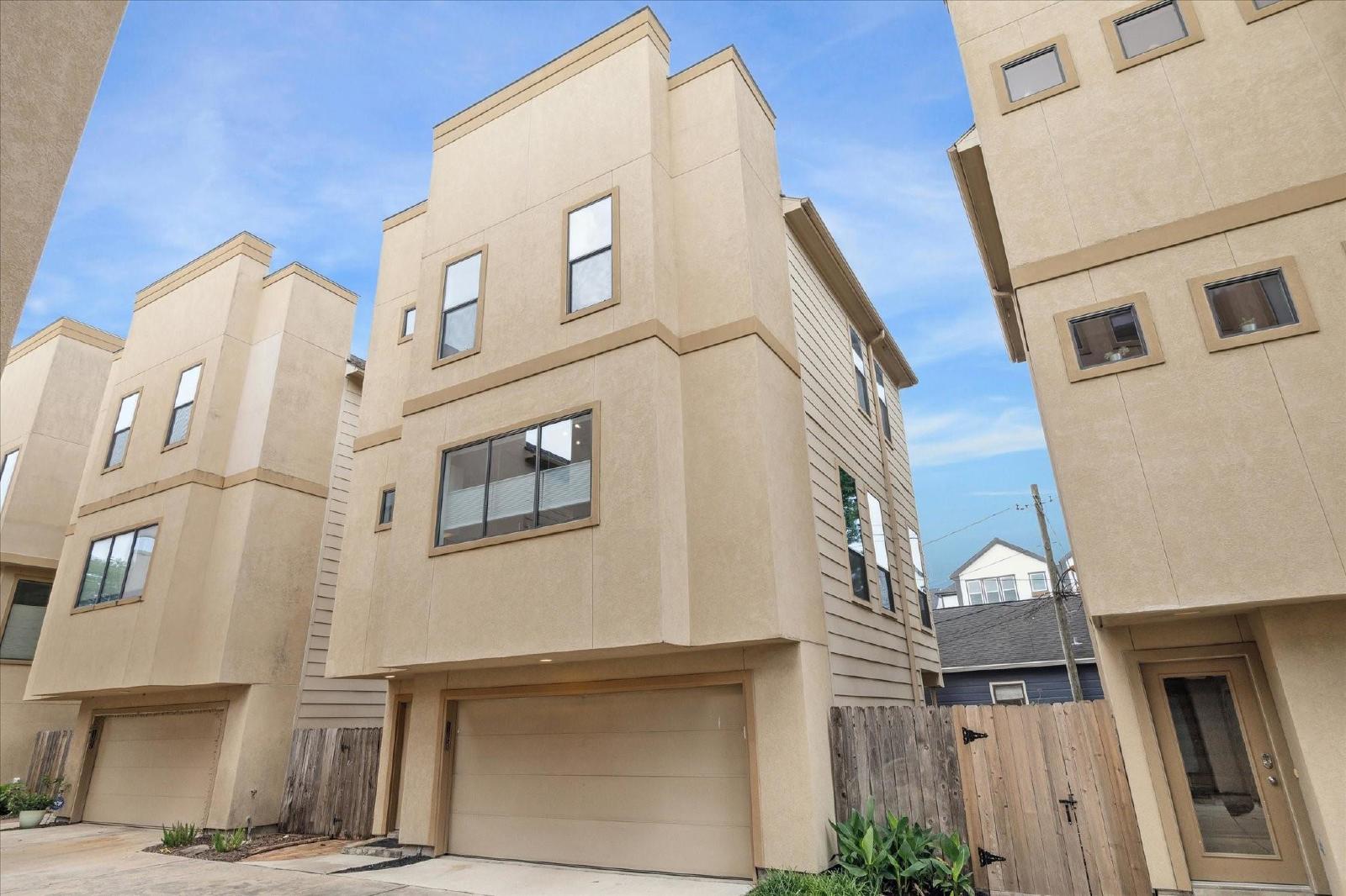3 Bed Home for Rent in Greater Heights 77008 | 2-Car Garage + Private Backyard property image