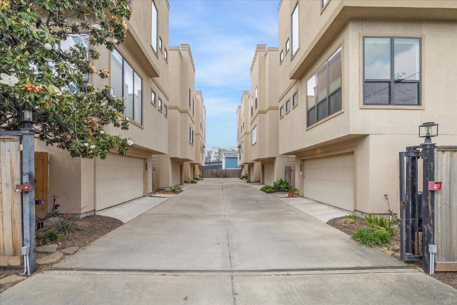 3 Bed Home for Rent in Greater Heights 77008 | 2-Car Garage + Private Backyard property image