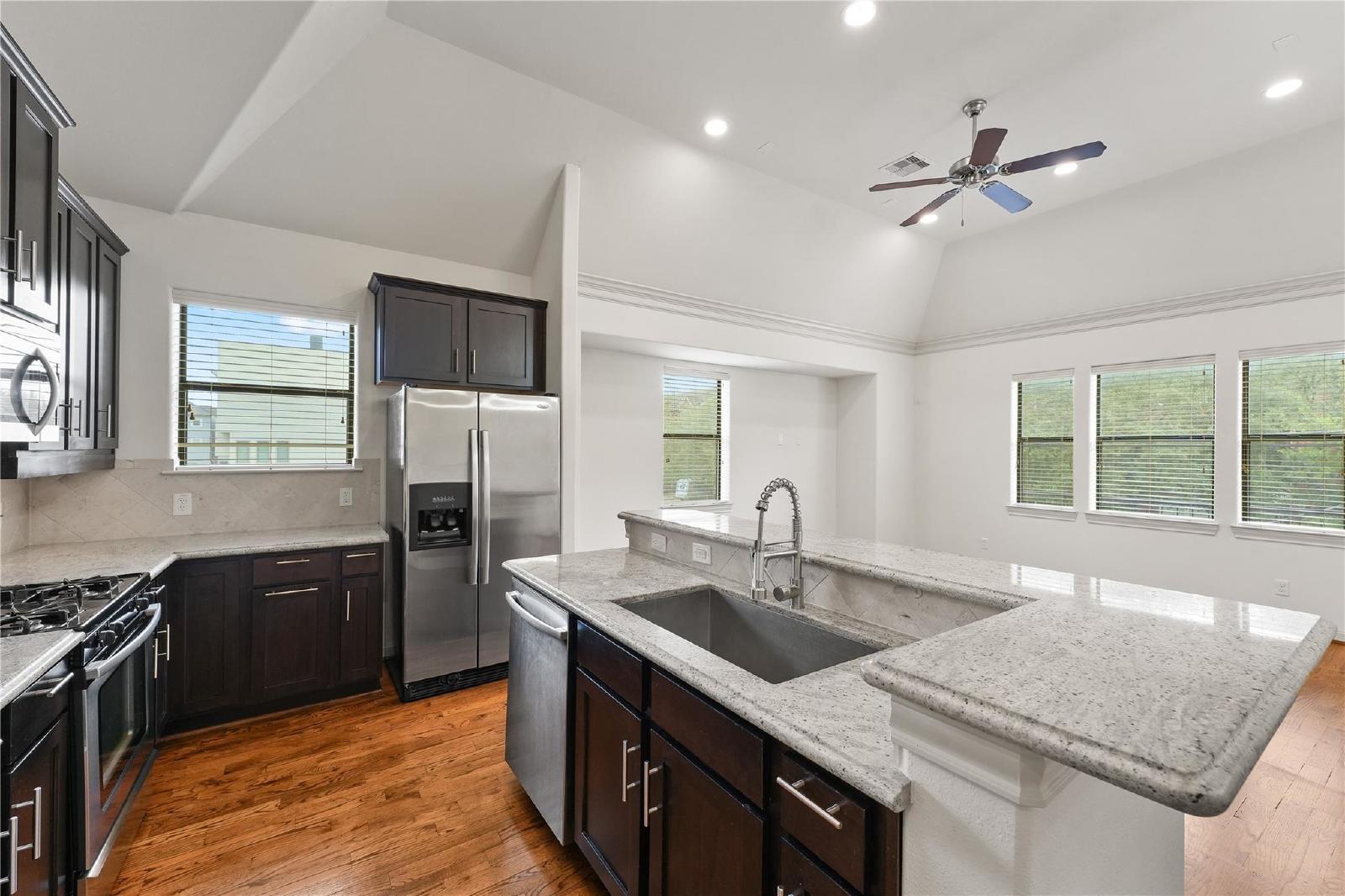 Gated Midtown Townhome | 3BR/2.5BA | 2-Car Garage | Washer & Dryer Included property image