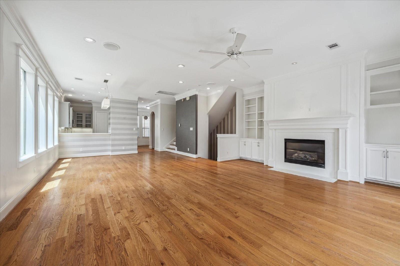 3 Bed Townhome for Rent in 77030 Near Texas Medical Center property image