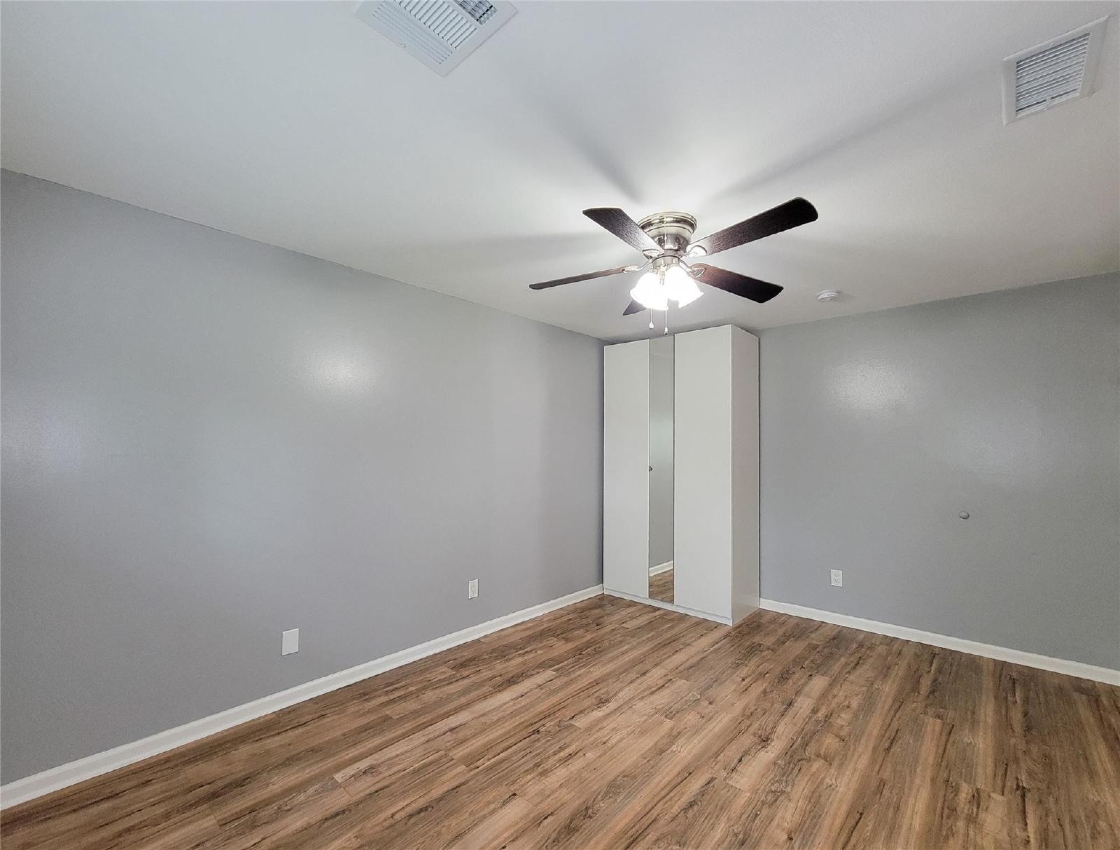 3 Bed Home for Rent in Westbury 77035 with Large Fenced Yard & Deck property image