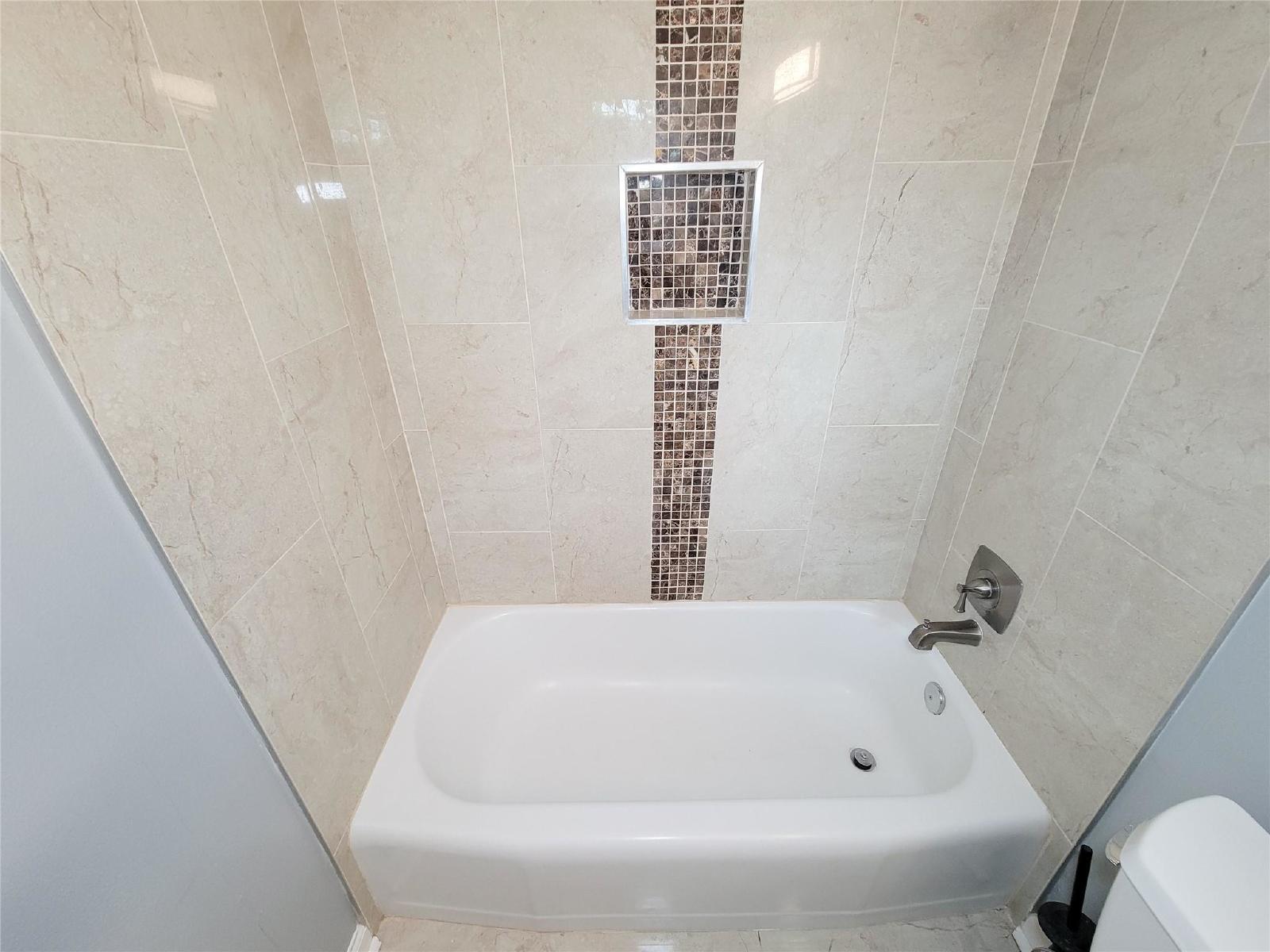 3 Bed Home for Rent in Westbury 77035 with Large Fenced Yard & Deck property image