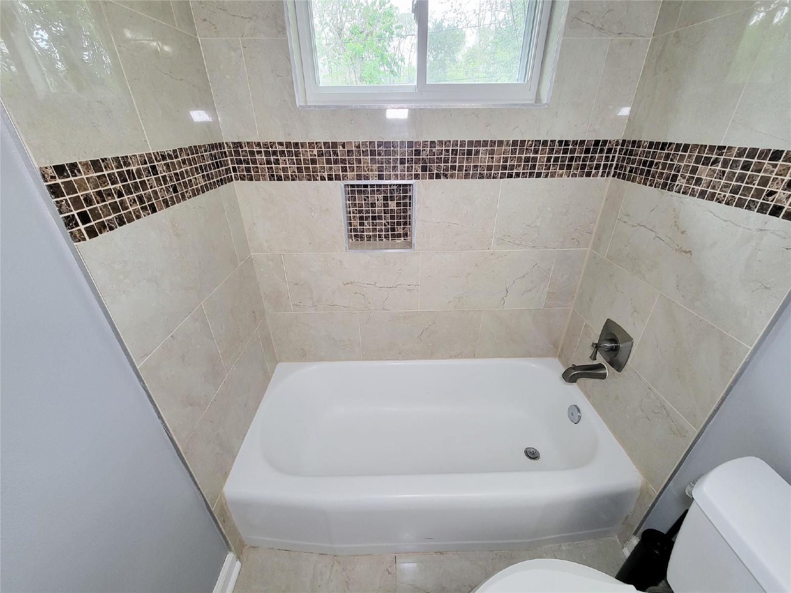 3 Bed Home for Rent in Westbury 77035 with Large Fenced Yard & Deck property image