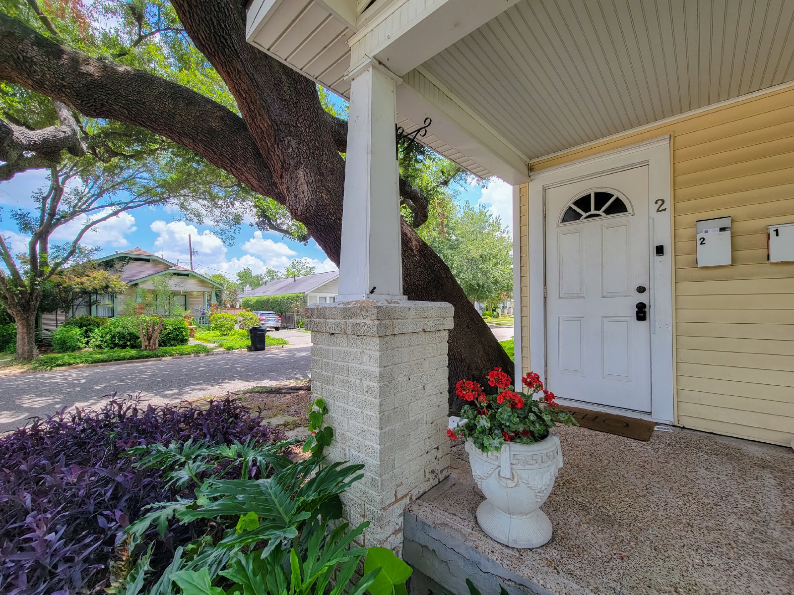2 Bed Upper-Level Duplex for Rent in North Norhill, Houston TX 77009 property image