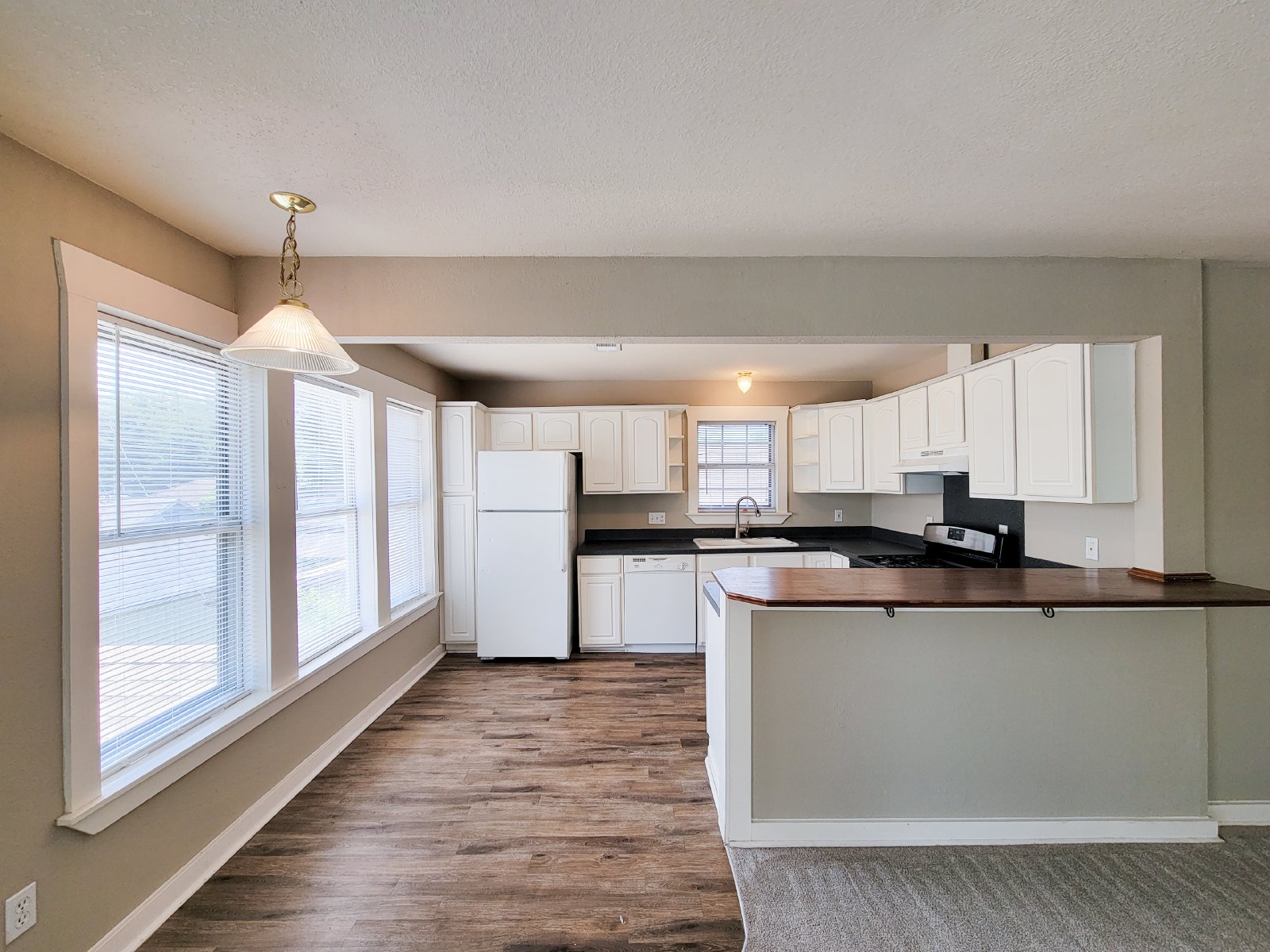 2 Bed Upper-Level Duplex for Rent in North Norhill, Houston TX 77009 property image