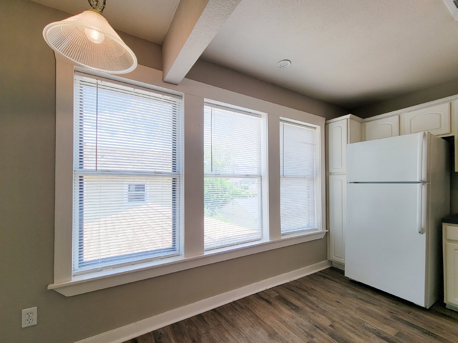 2 Bed Upper-Level Duplex for Rent in North Norhill, Houston TX 77009 property image