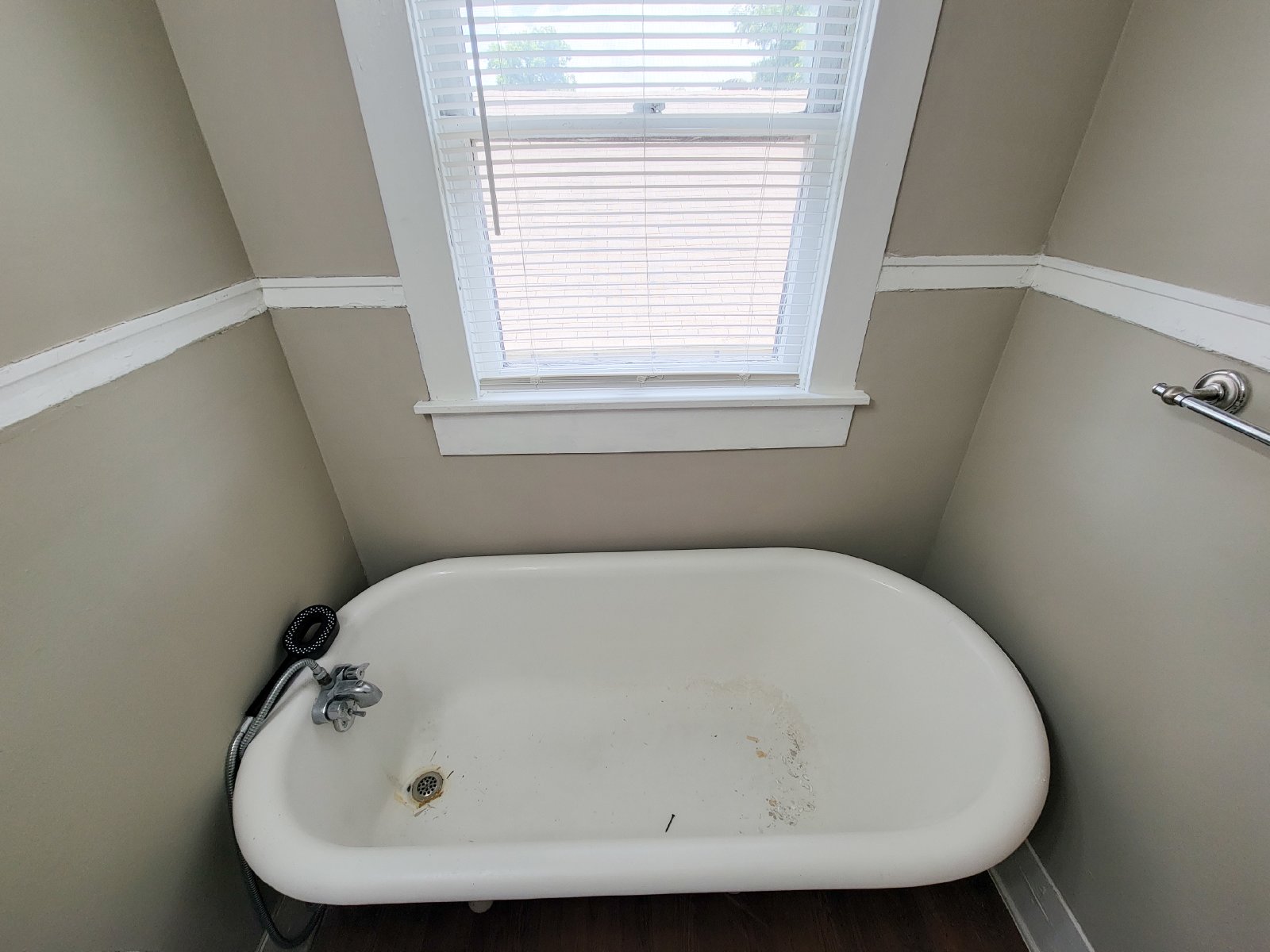 2 Bed Upper-Level Duplex for Rent in North Norhill, Houston TX 77009 property image