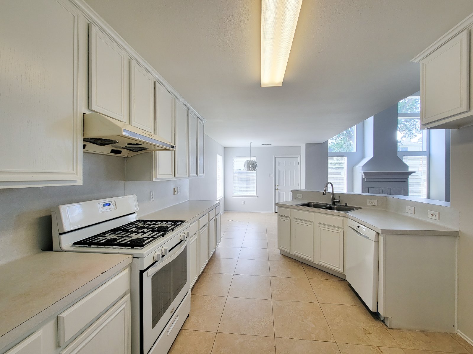 6 Bedroom Home for Rent in Katy TX 77449 | Westfield | 3.5 Baths | 2-Car Garage property image