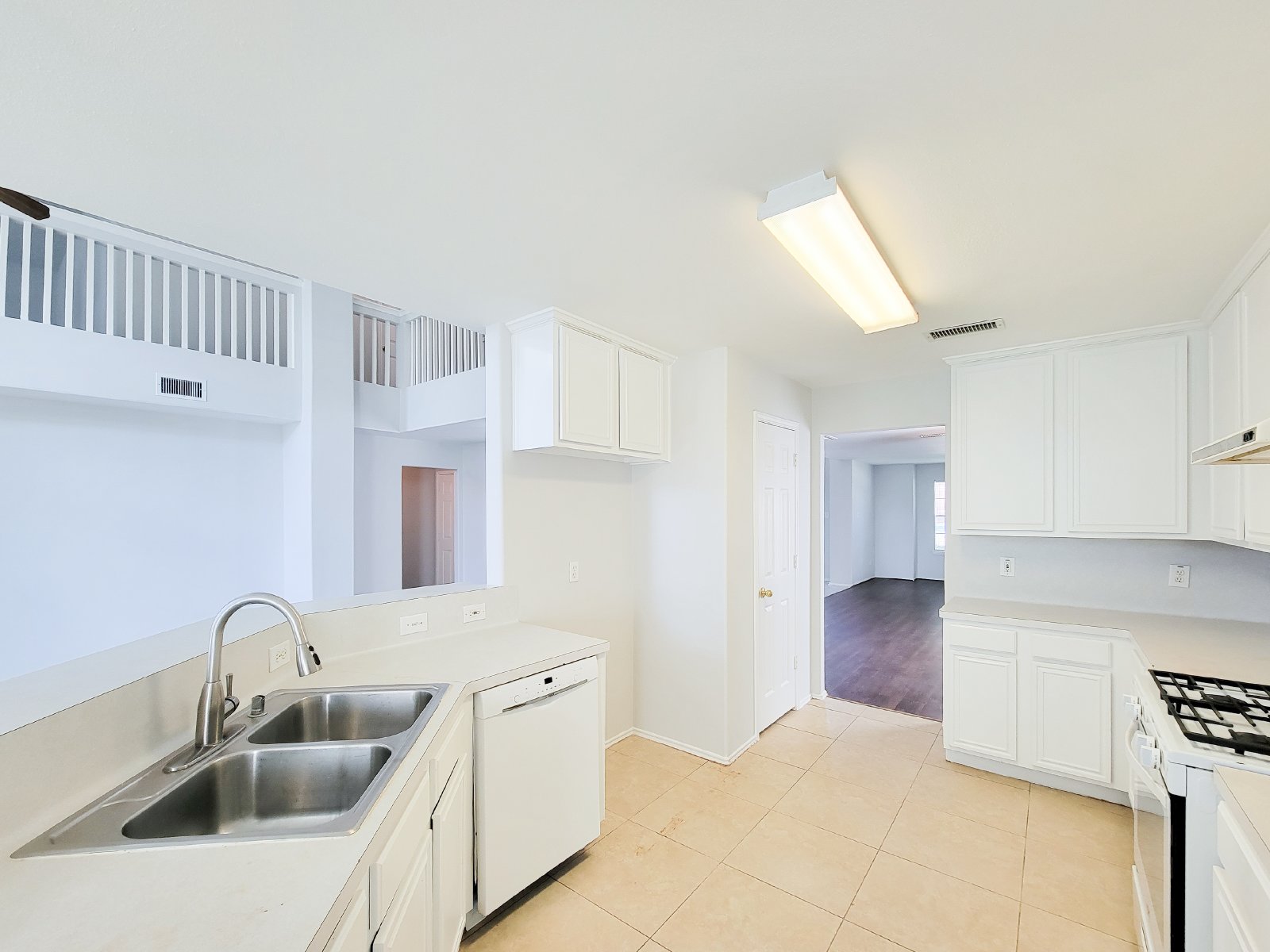 6 Bedroom Home for Rent in Katy TX 77449 | Westfield | 3.5 Baths | 2-Car Garage property image