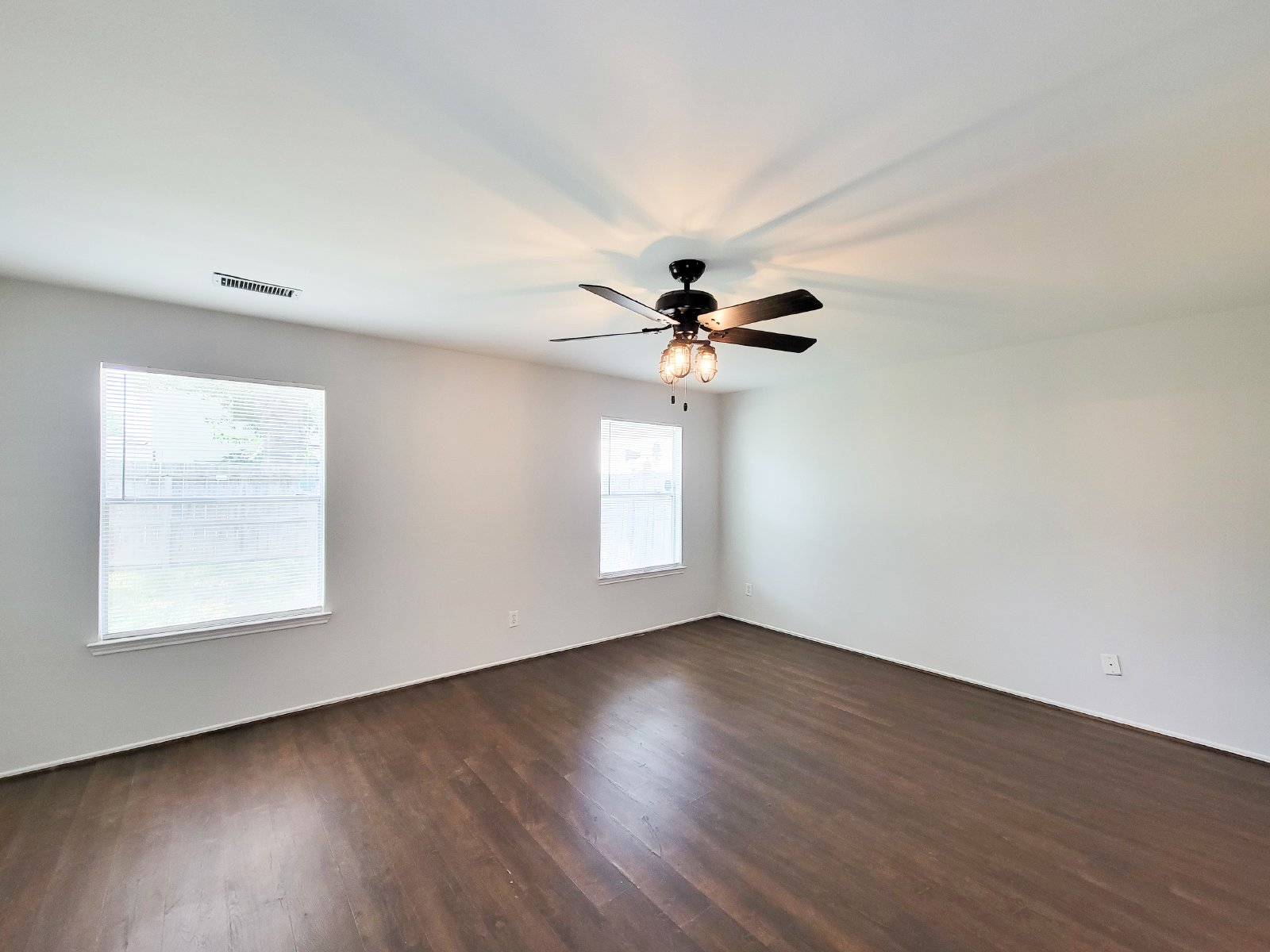 6 Bedroom Home for Rent in Katy TX 77449 | Westfield | 3.5 Baths | 2-Car Garage property image