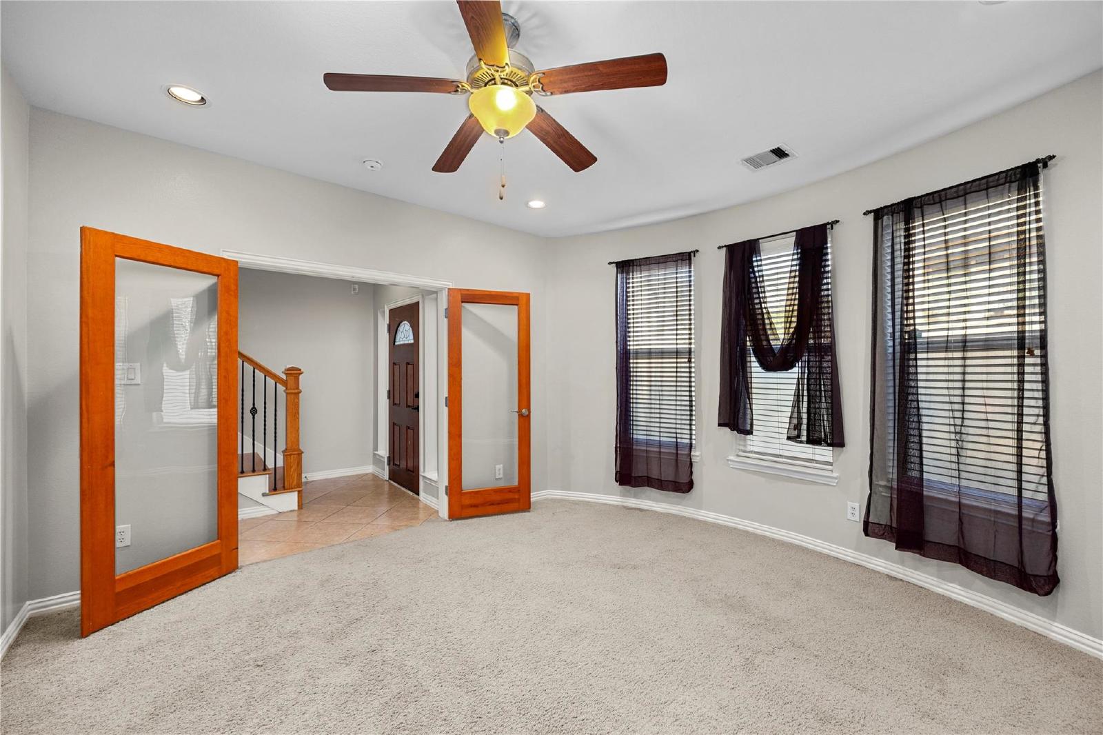 3-Story Townhome in Midtown – 3BR/3.5BA with Private Balconies property image