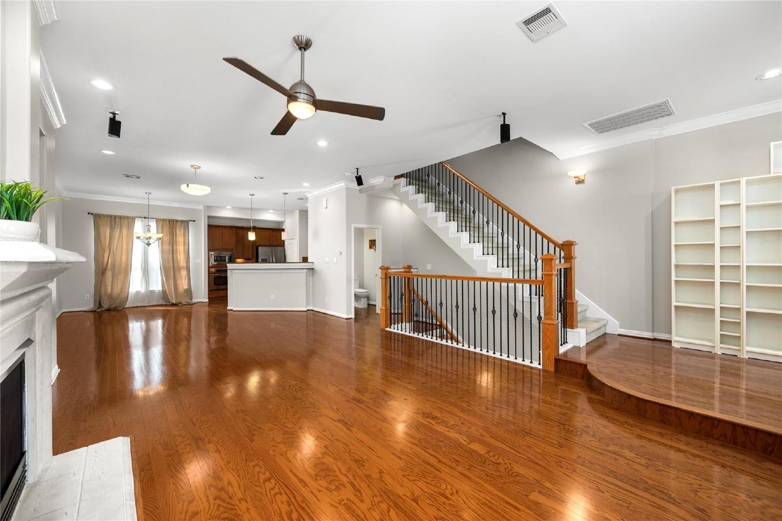 3-Story Townhome in Midtown – 3BR/3.5BA with Private Balconies property image
