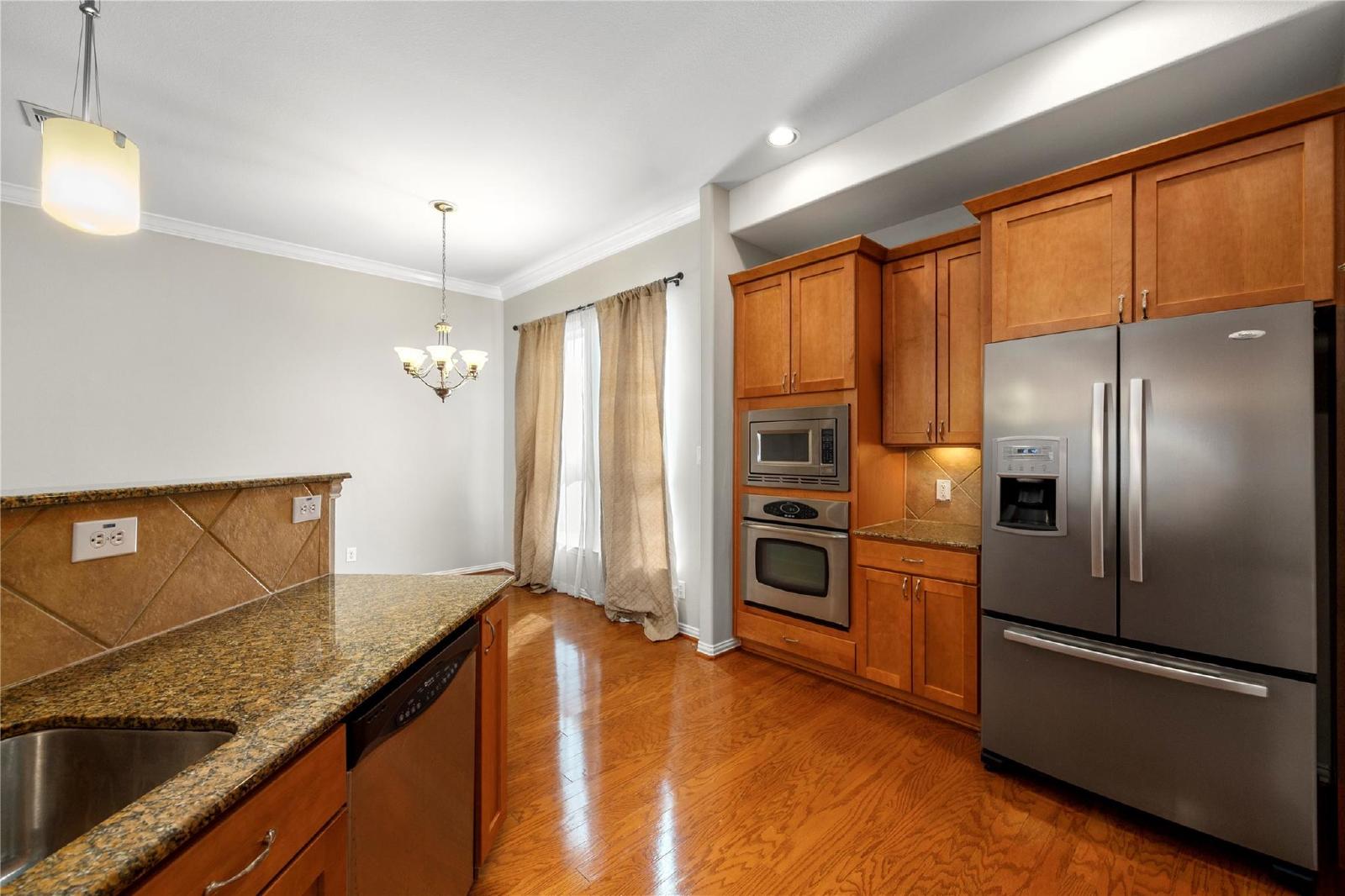 3-Story Townhome in Midtown – 3BR/3.5BA with Private Balconies property image