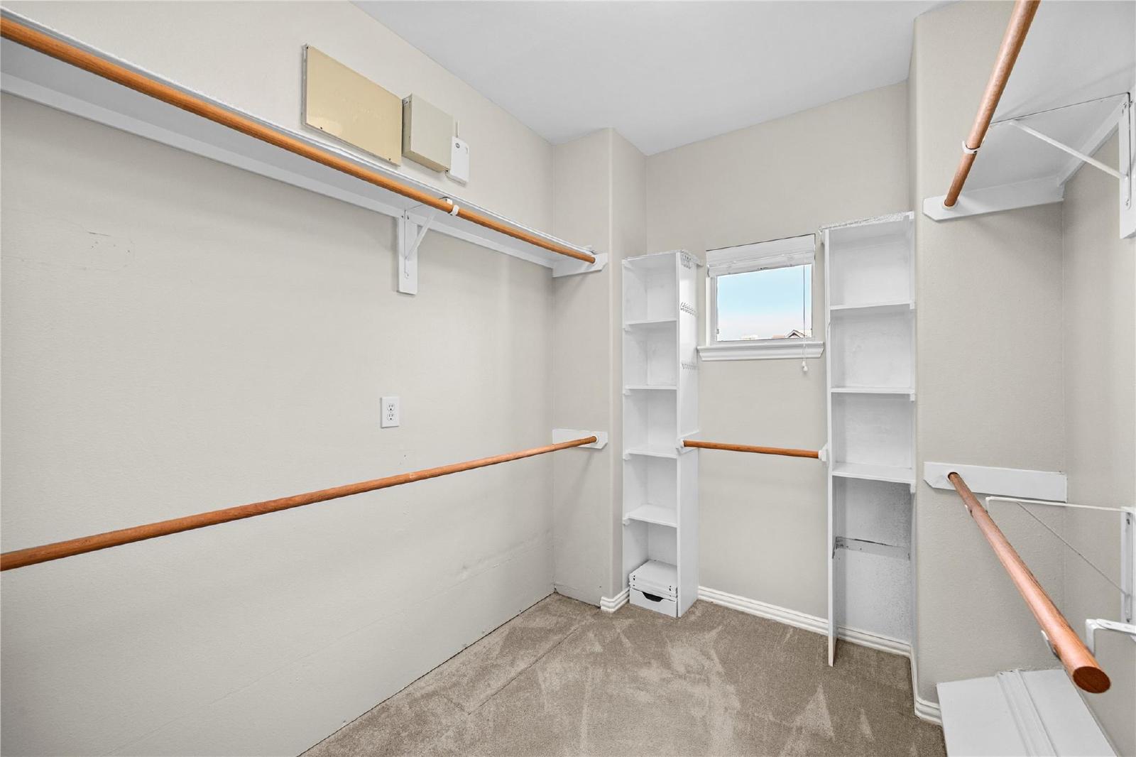 3-Story Townhome in Midtown – 3BR/3.5BA with Private Balconies property image