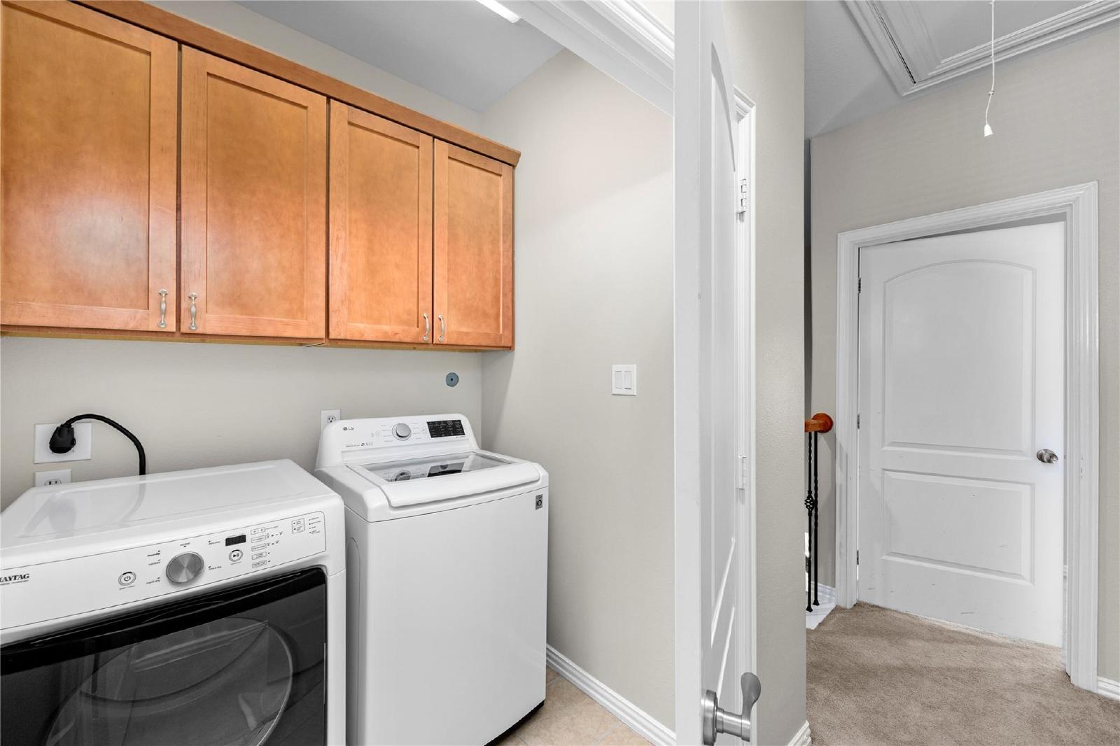 3-Story Townhome in Midtown – 3BR/3.5BA with Private Balconies property image