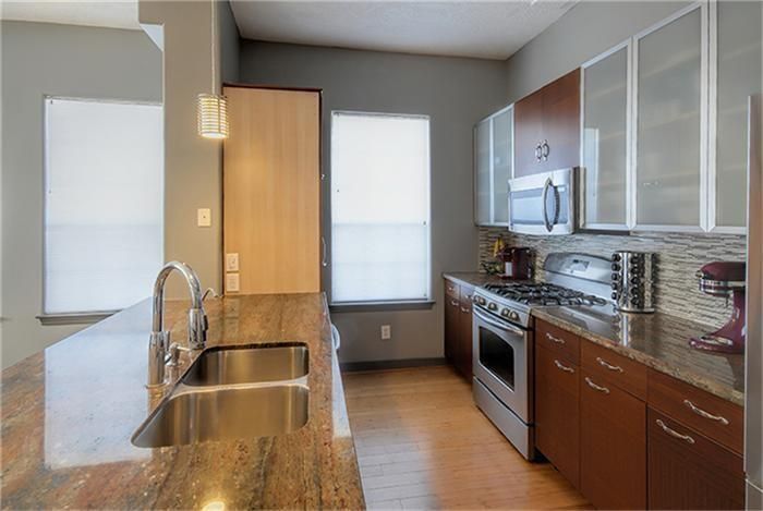 3 Bed Townhome in 77003 Near Minute Maid Park + First-Floor Living property image