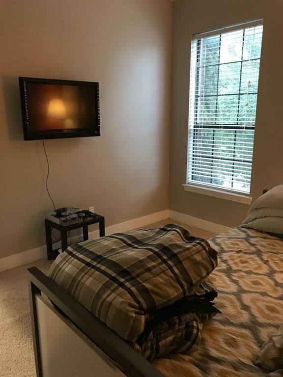 3 Bed Townhome in 77003 Near Minute Maid Park + First-Floor Living property image