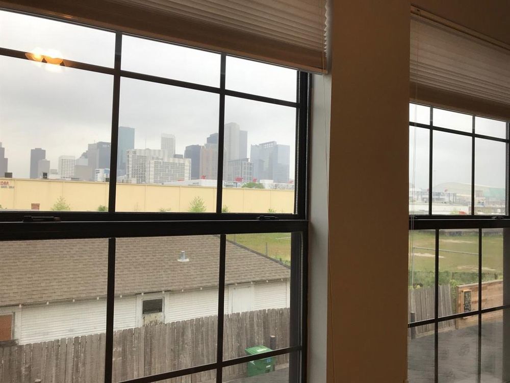 3 Bed Townhome in 77003 Near Minute Maid Park + First-Floor Living property image